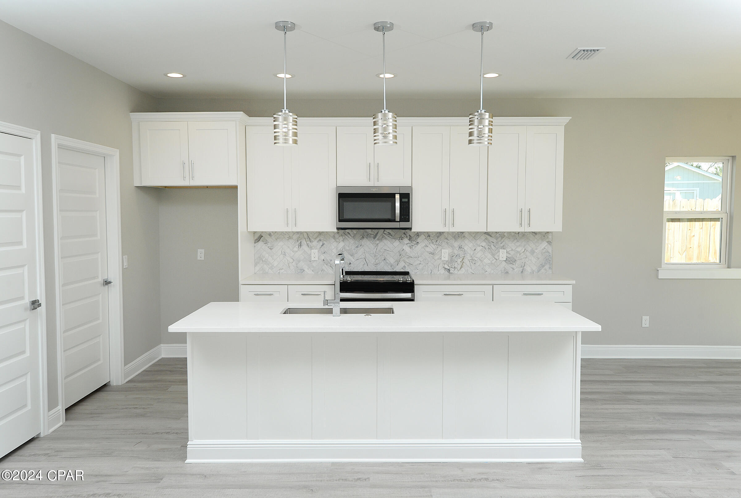 621 W Caladium Circle