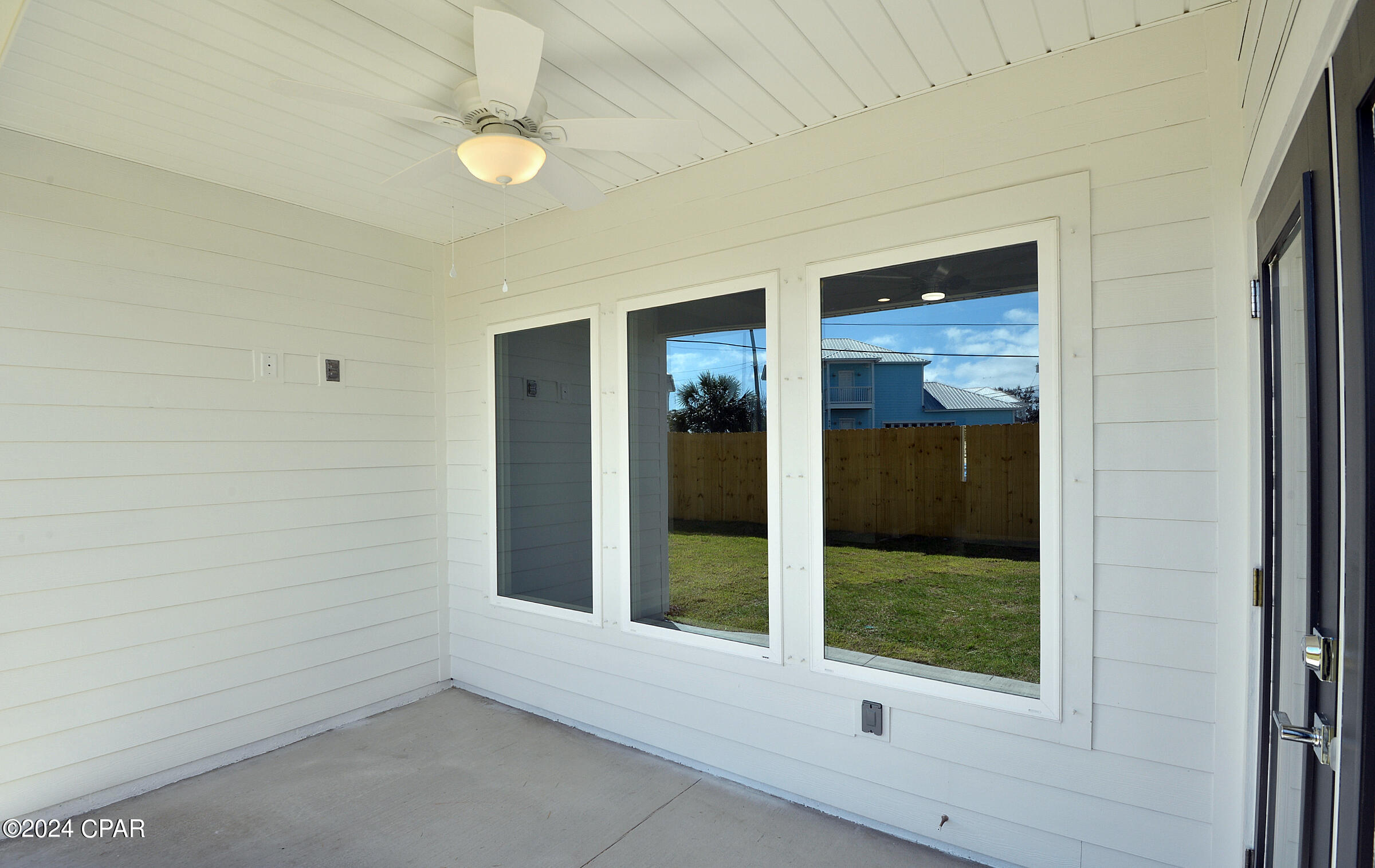 621 W Caladium Circle