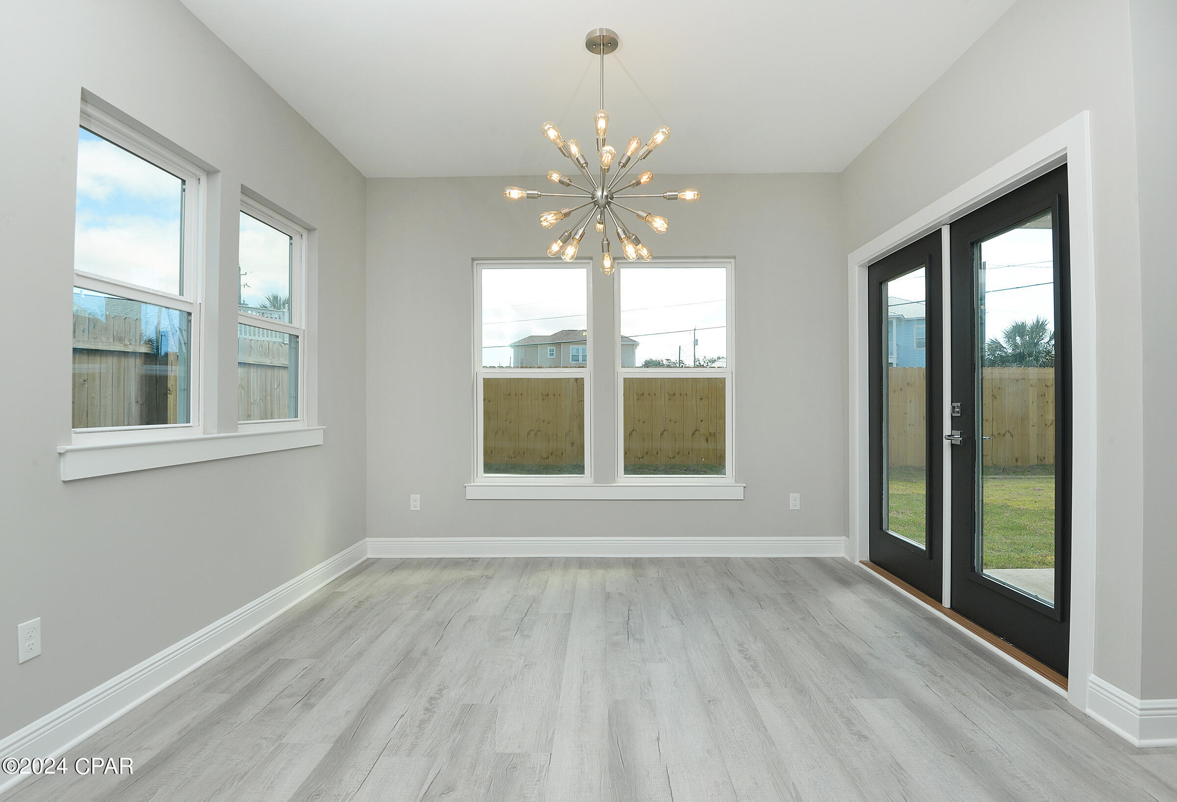 621 W Caladium Circle
