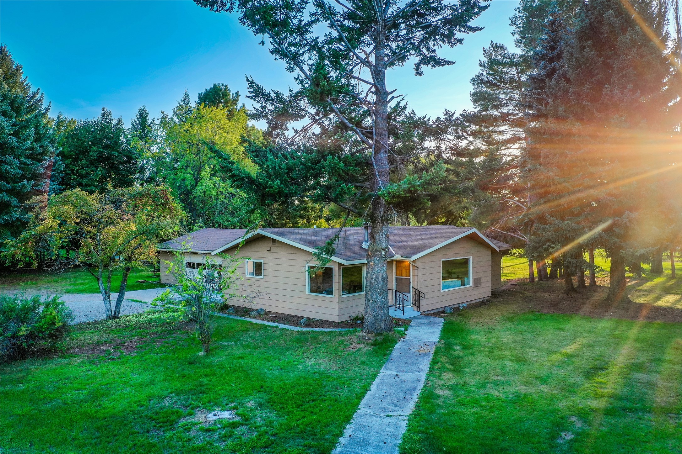 278 & 280 Bad Rock Drive