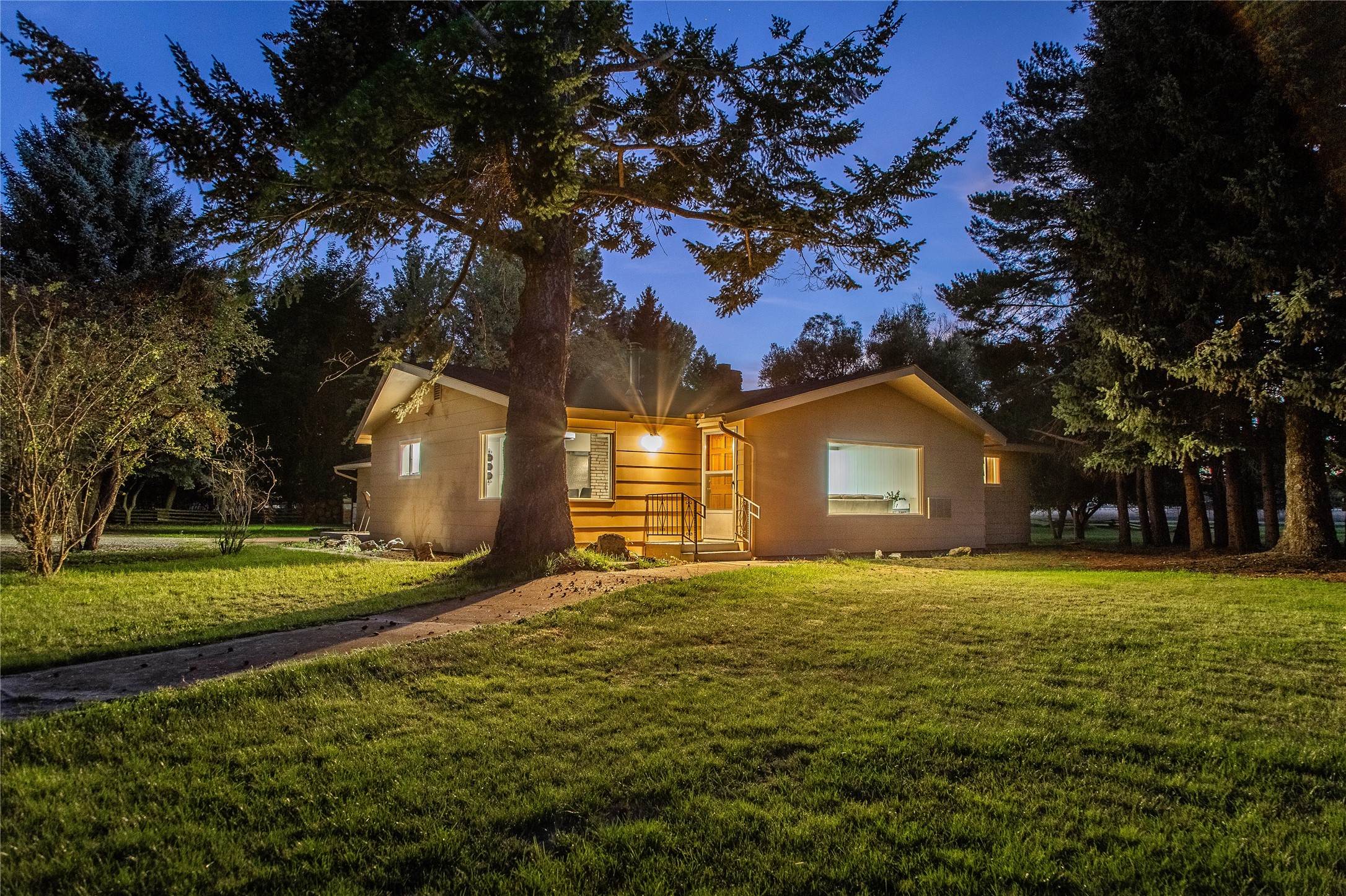 278 & 280 Bad Rock Drive