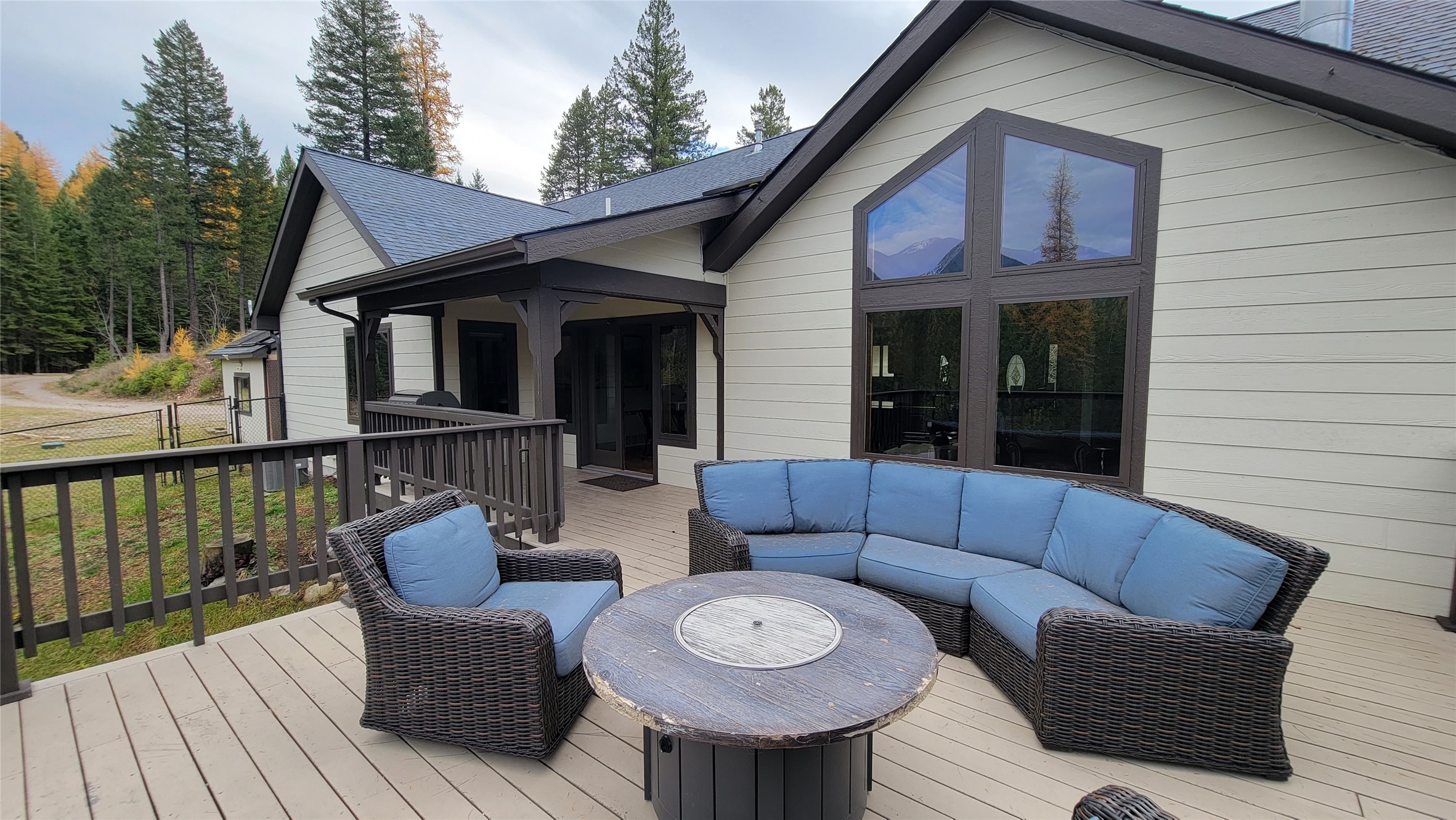 1335 Rolling Ridge Loop