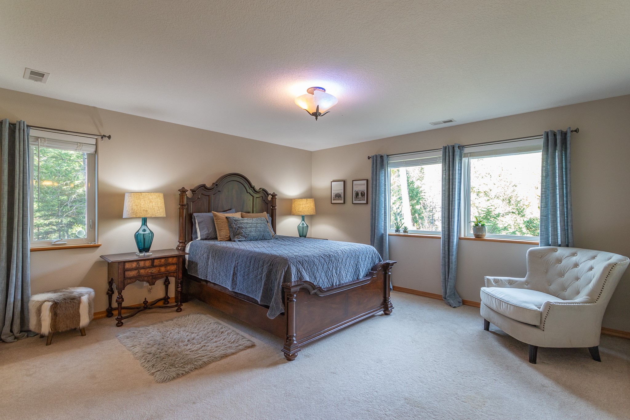 1335 Rolling Ridge Loop