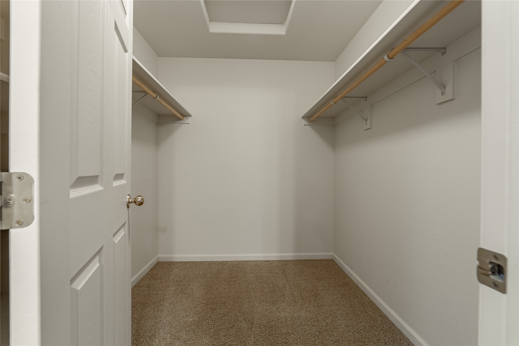 215 E Nicklaus Avenue