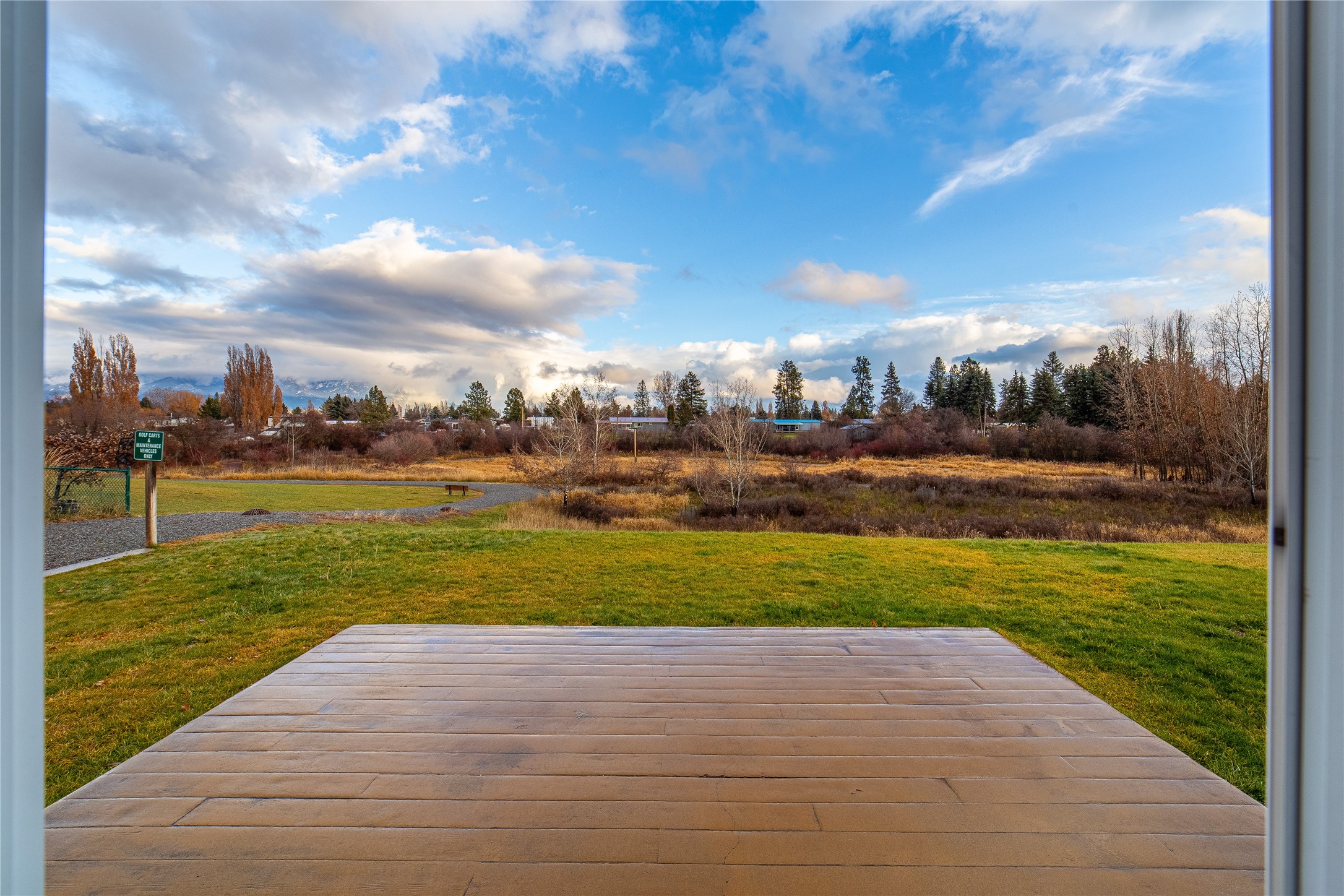 215 E Nicklaus Avenue