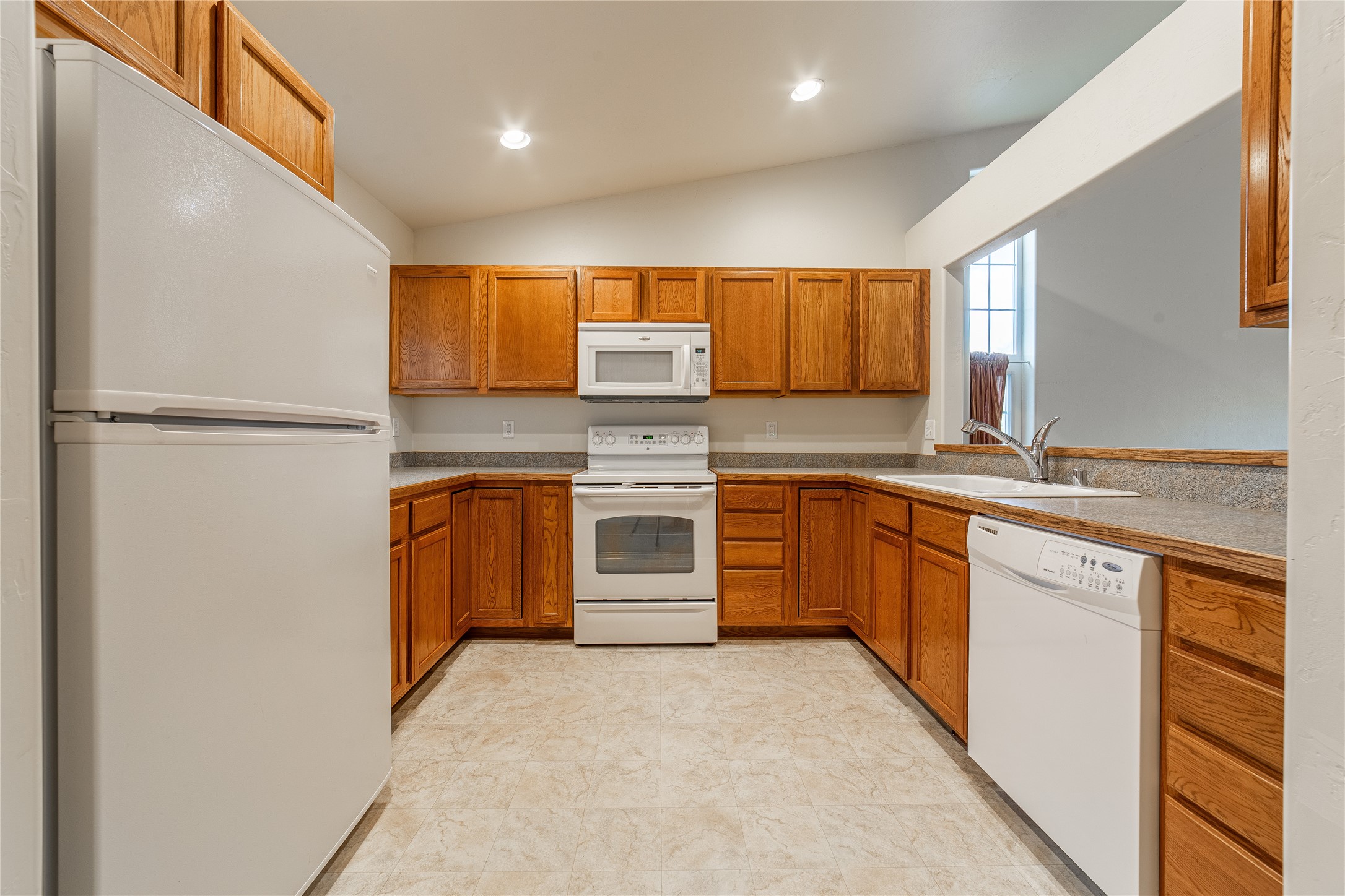 215 E Nicklaus Avenue