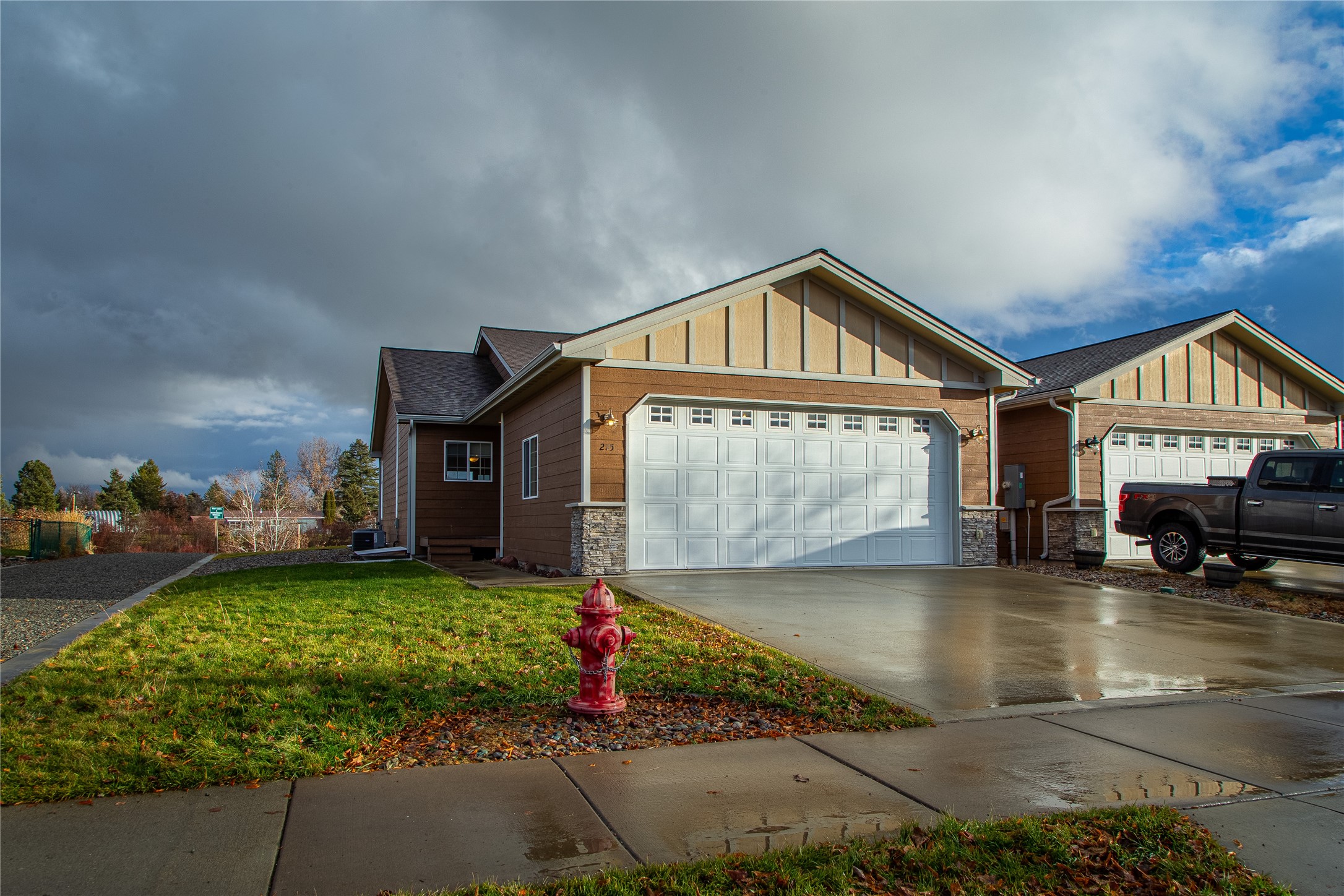 215 E Nicklaus Avenue