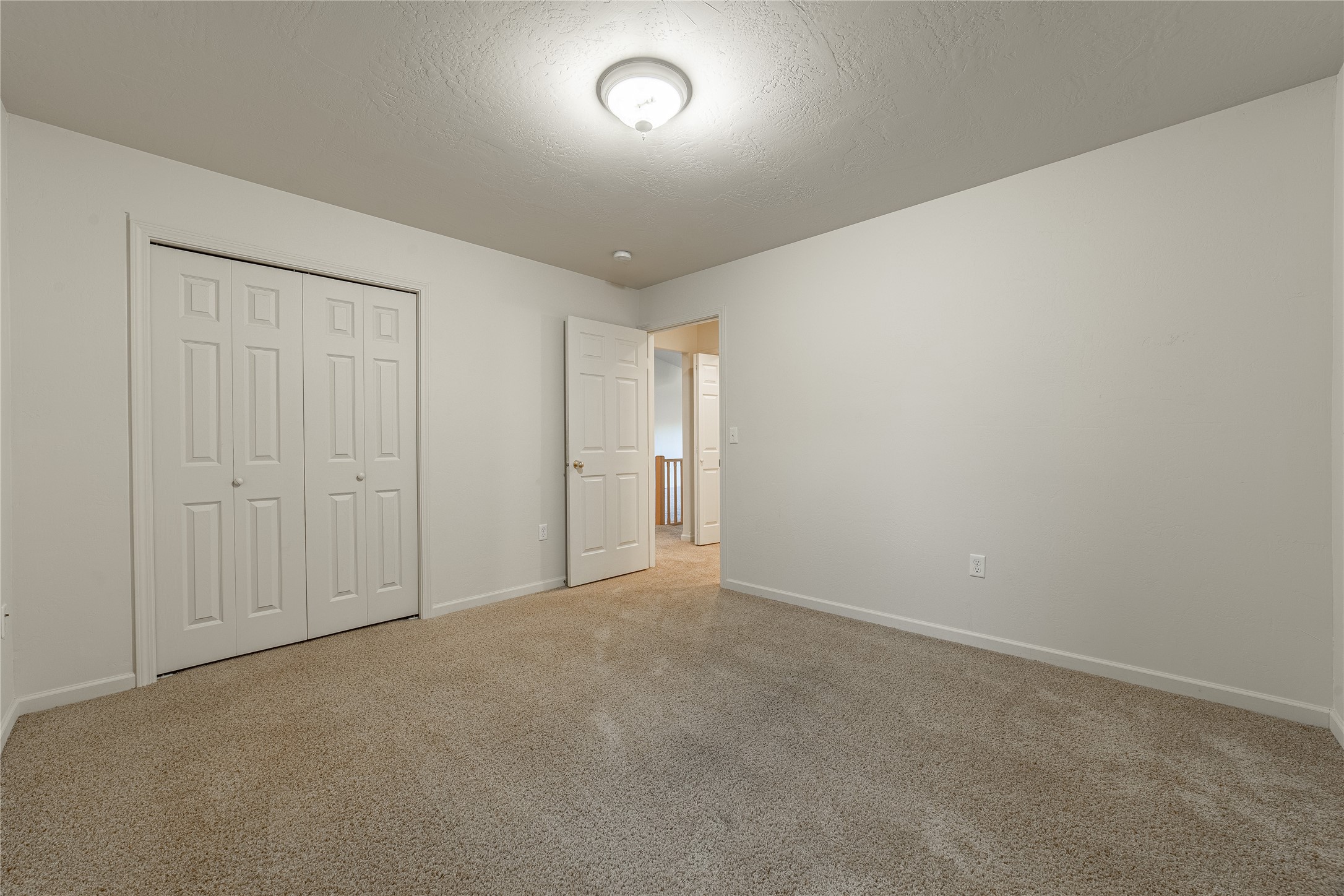 215 E Nicklaus Avenue