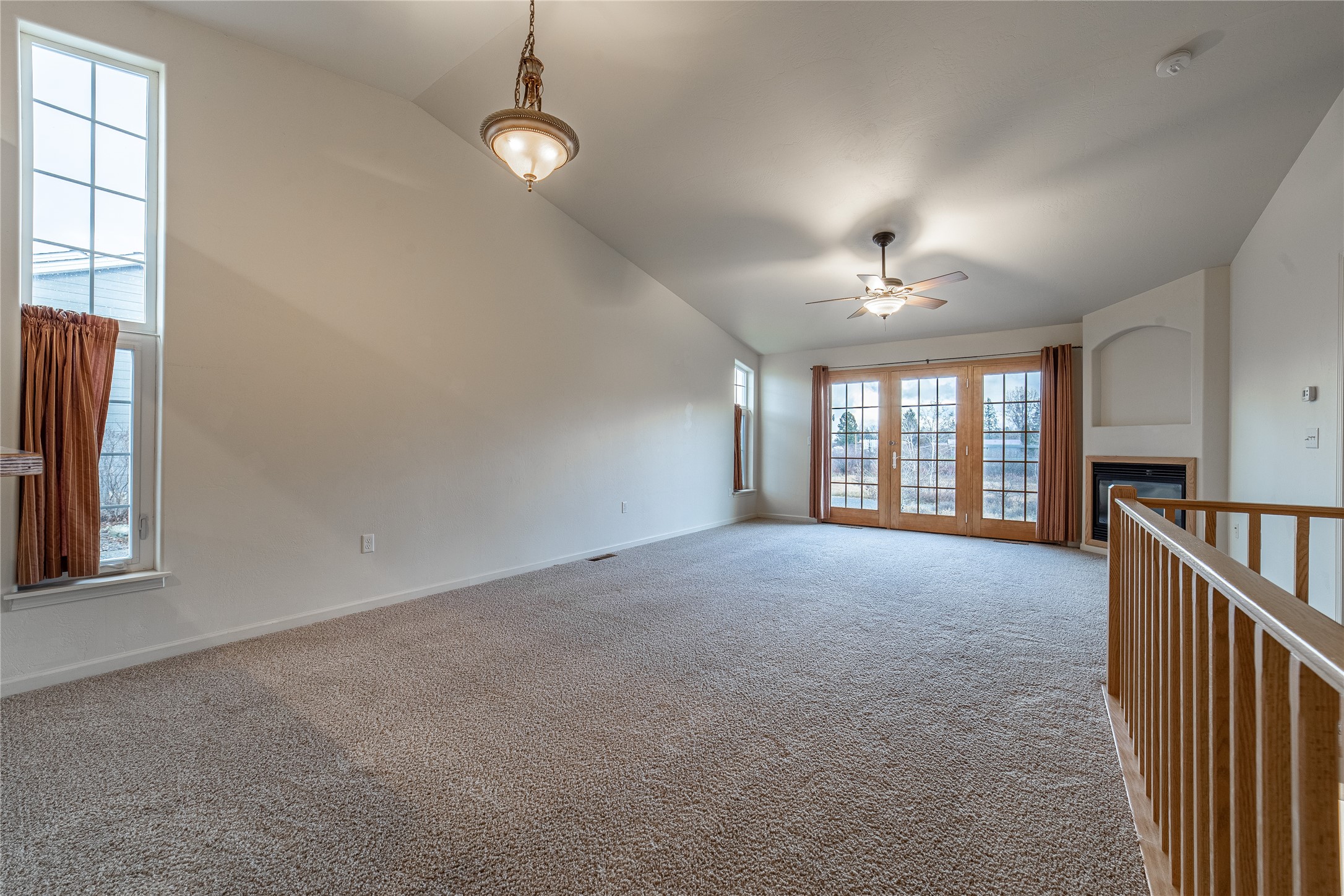 215 E Nicklaus Avenue