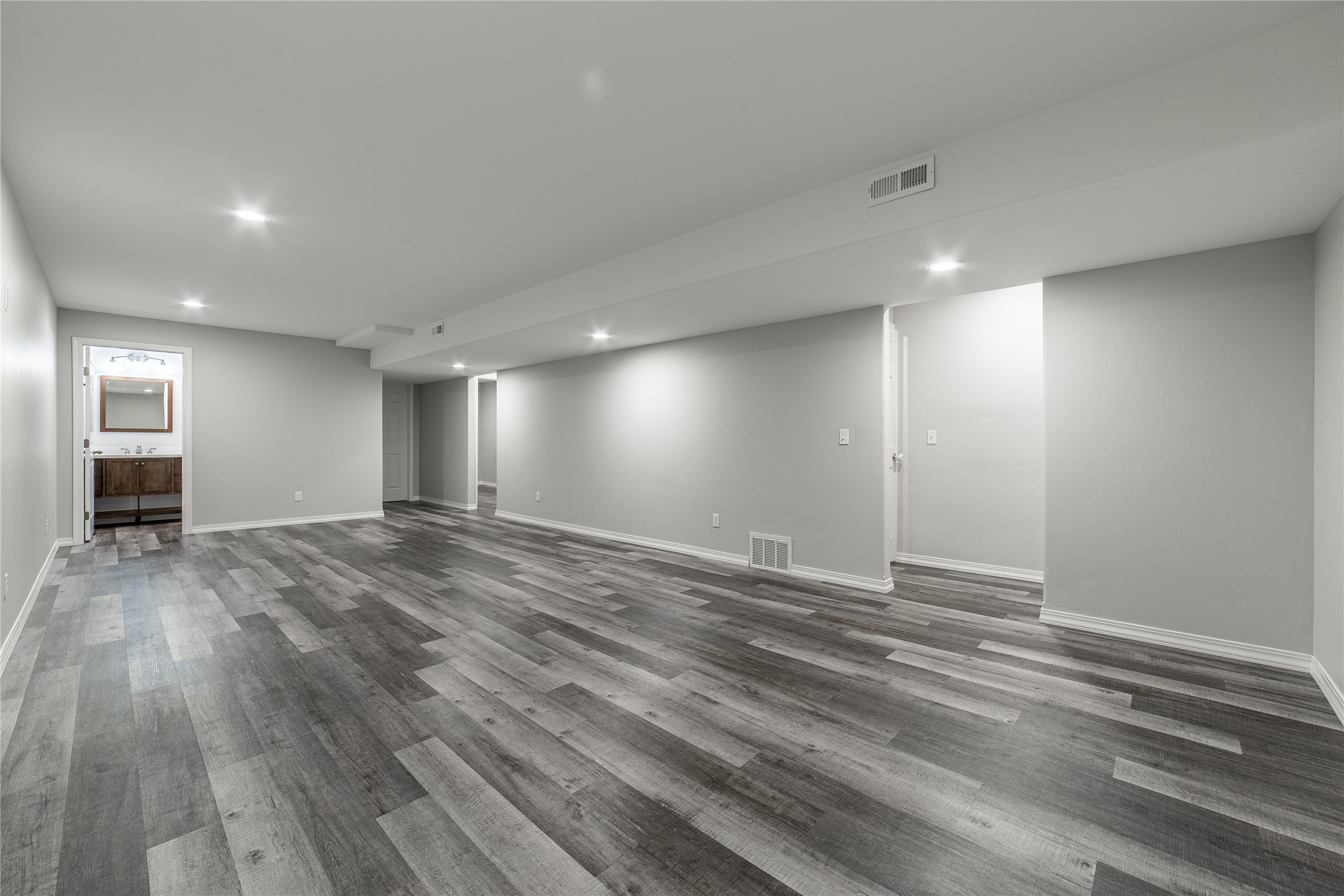 215 E Nicklaus Avenue