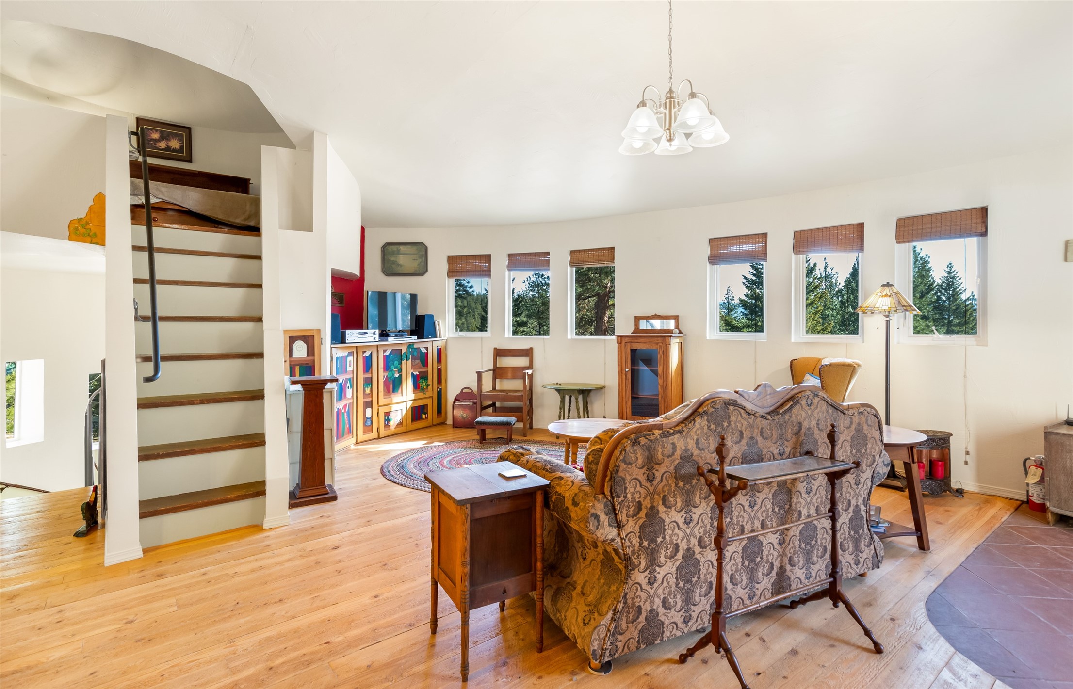 860 Upper Sweeney Creek Loop