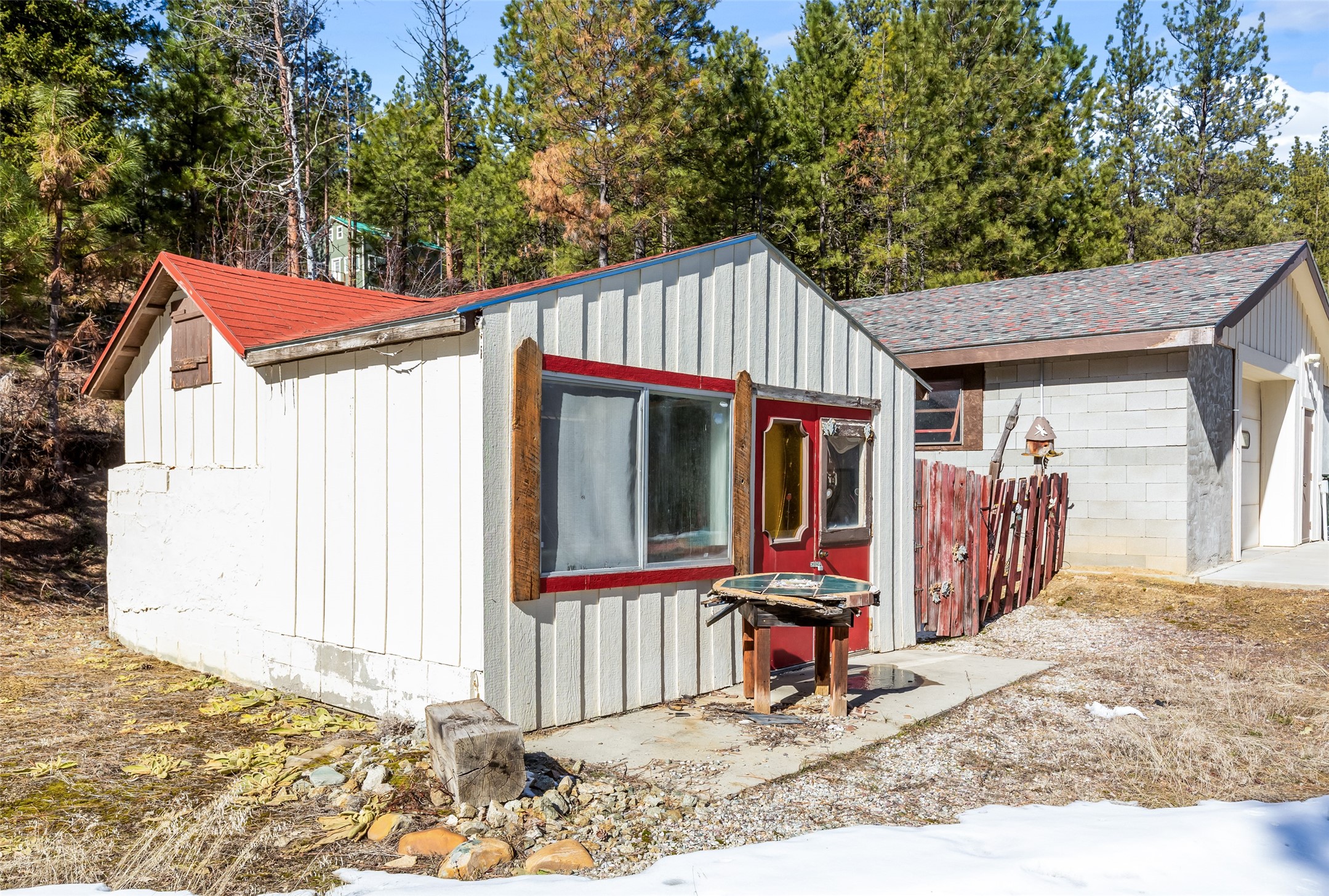 860 Upper Sweeney Creek Loop