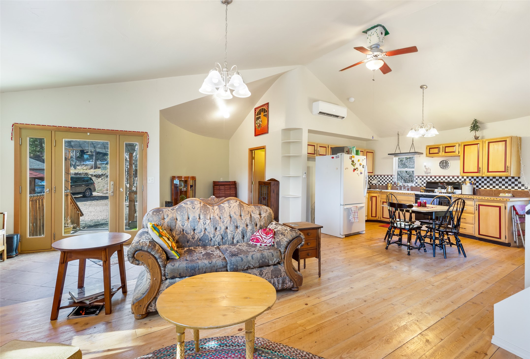 860 Upper Sweeney Creek Loop