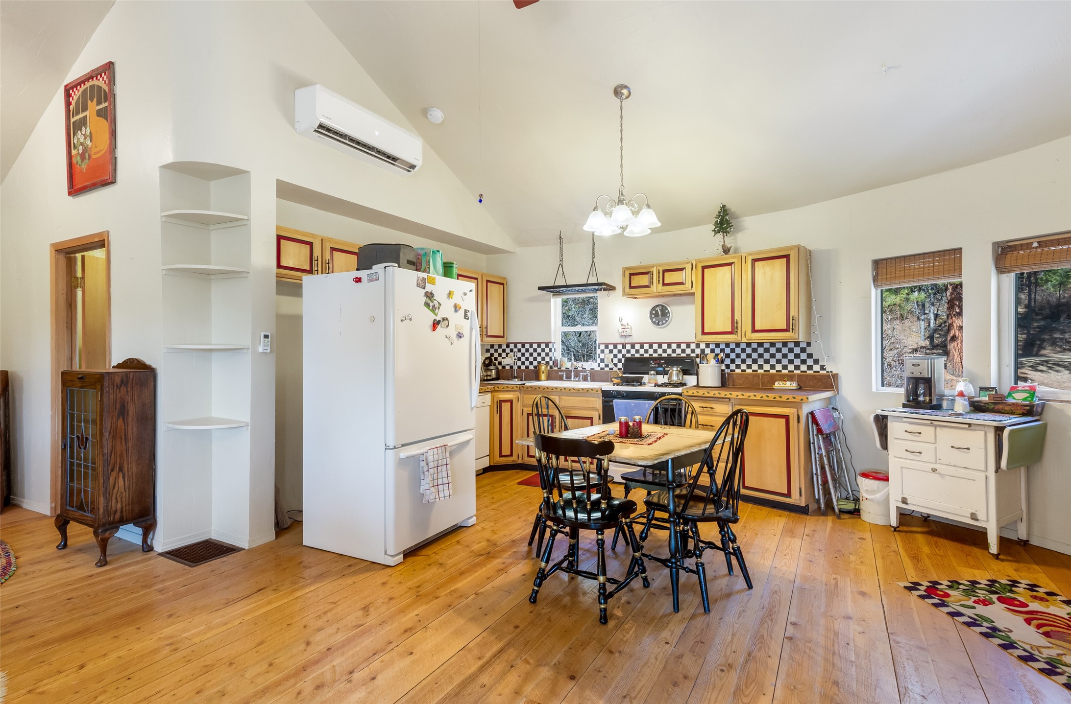 860 Upper Sweeney Creek Loop