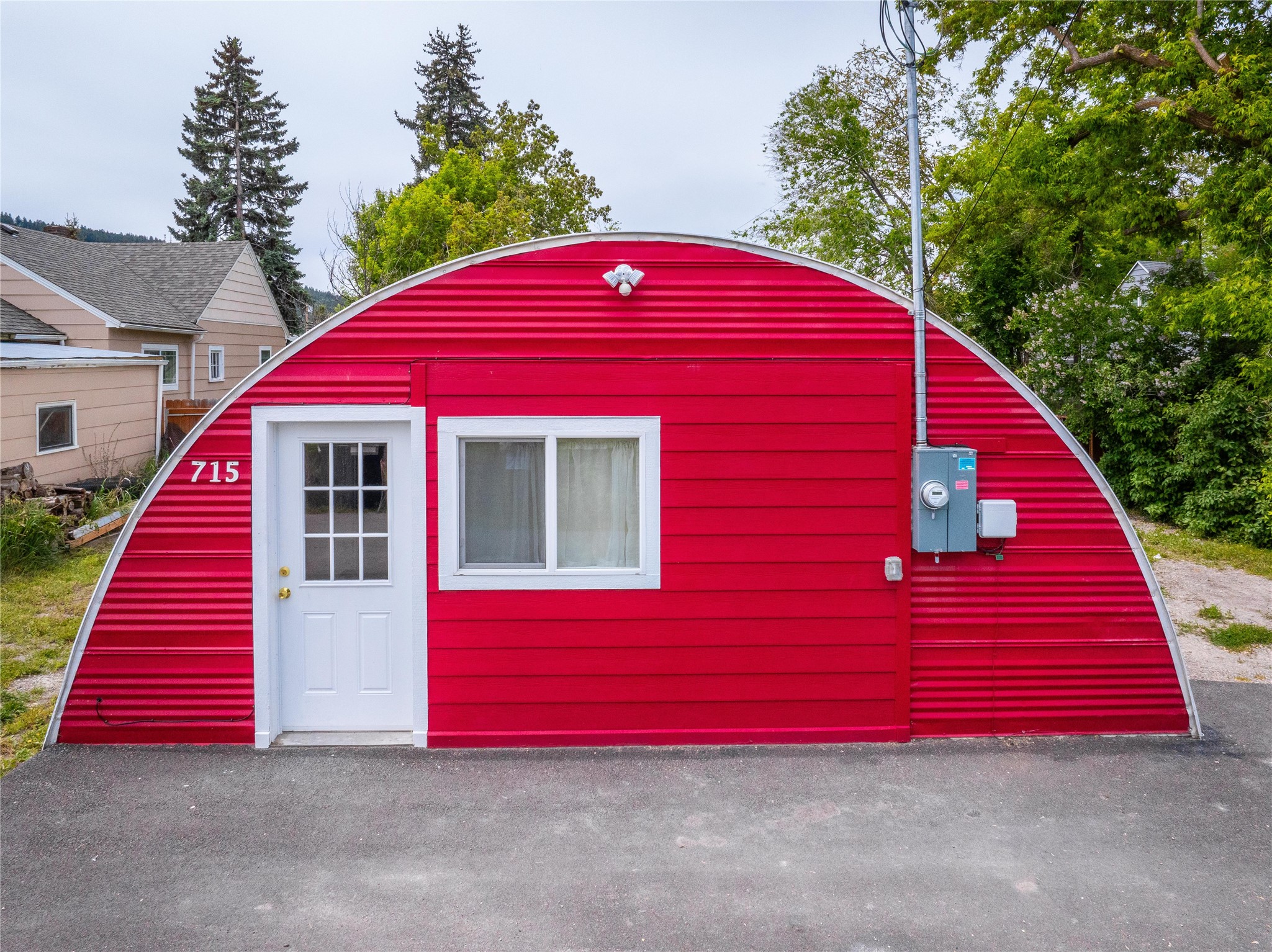 715 11th Avenue W