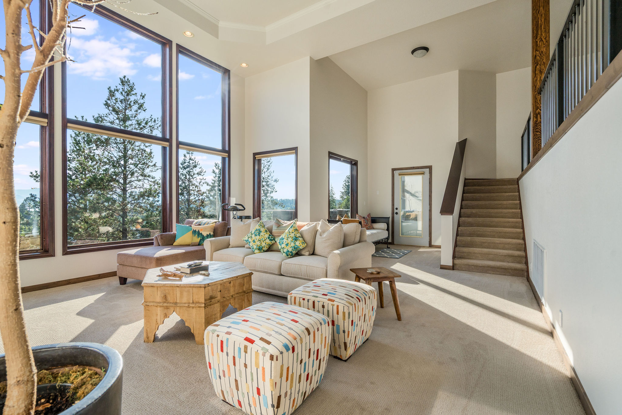 148 S Crestview Terrace