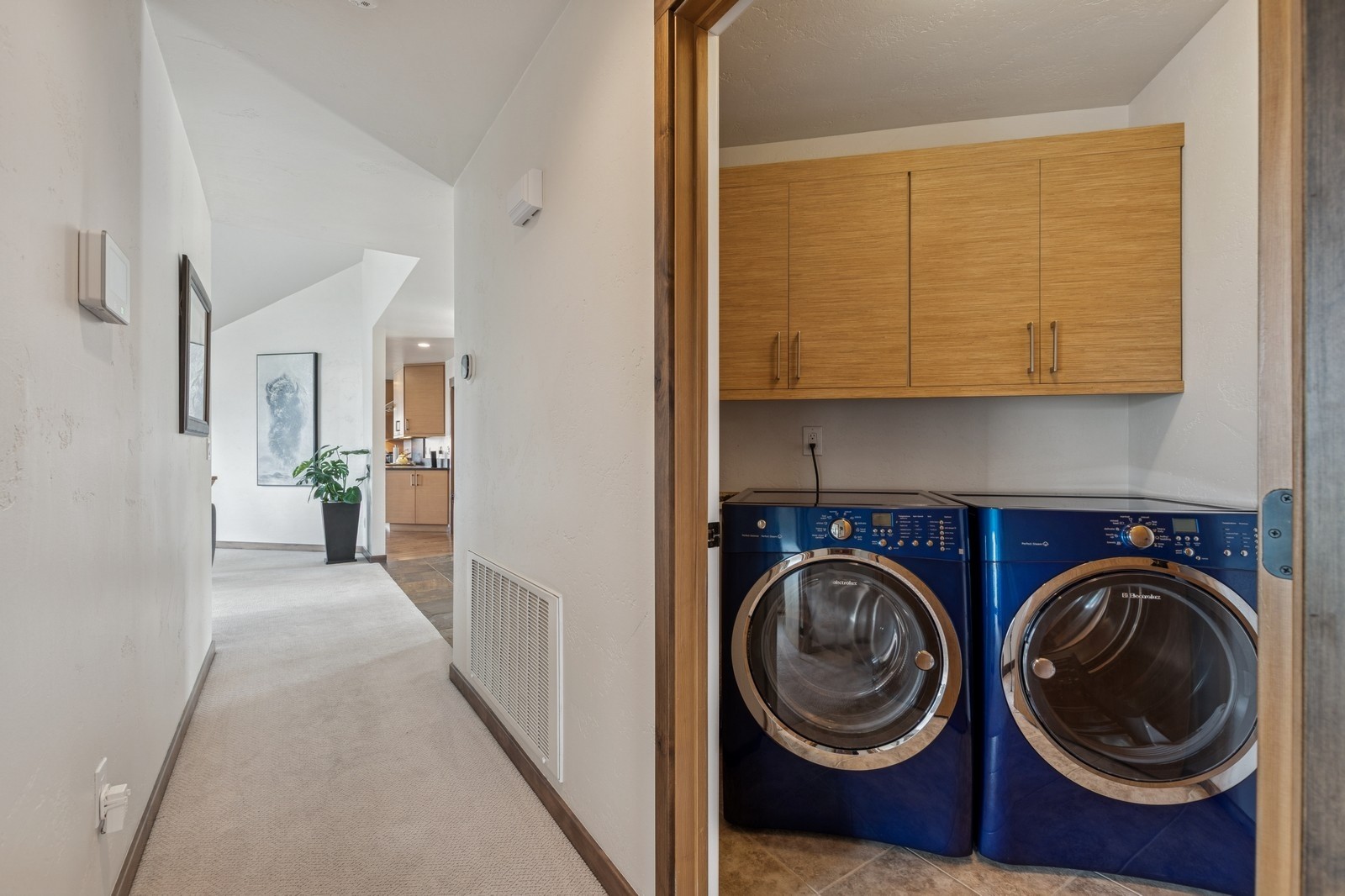 148 S Crestview Terrace