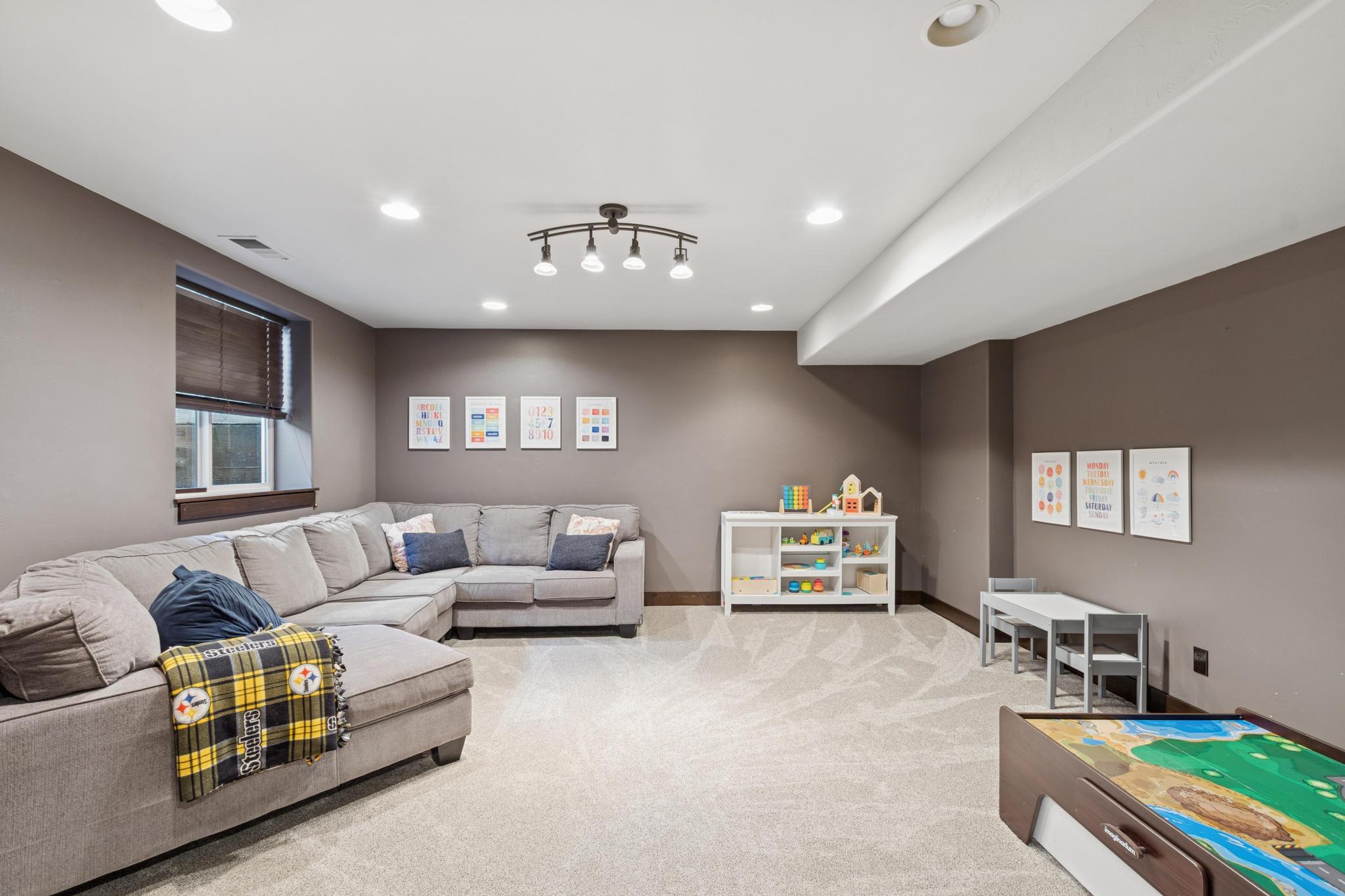 25 Glacier Circle