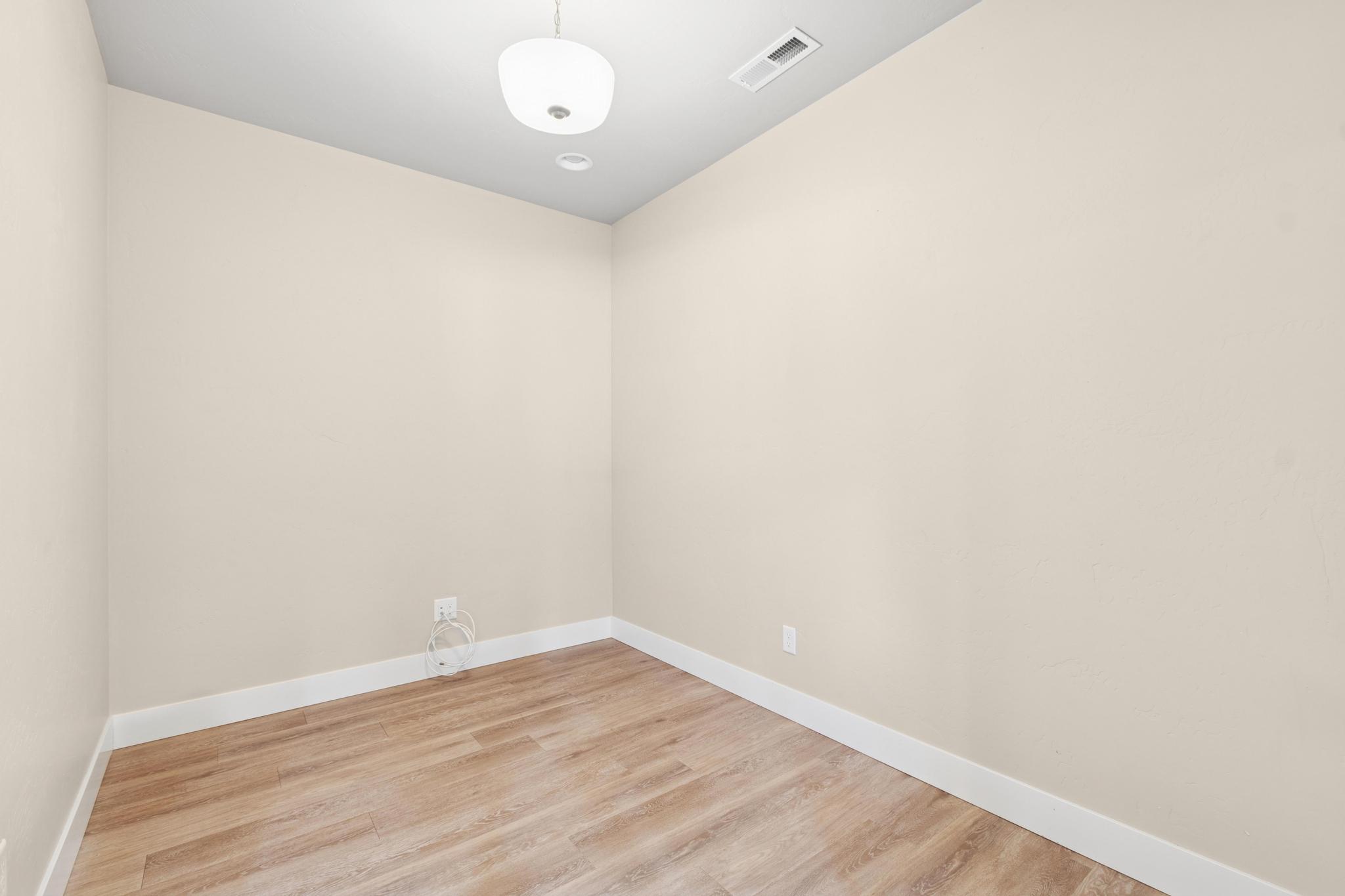 284 W Nicklaus Avenue