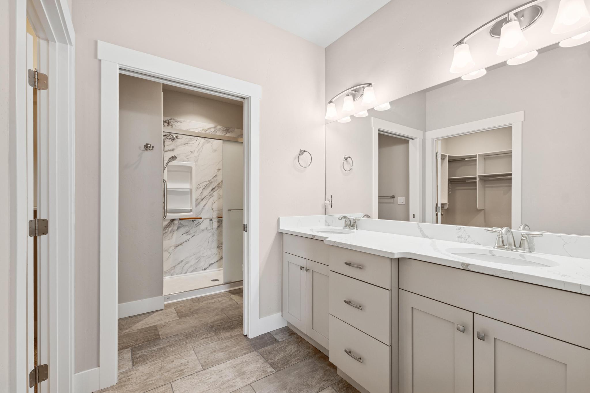 284 W Nicklaus Avenue