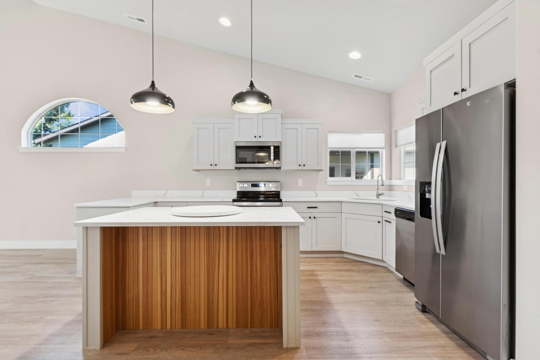 284 W Nicklaus Avenue