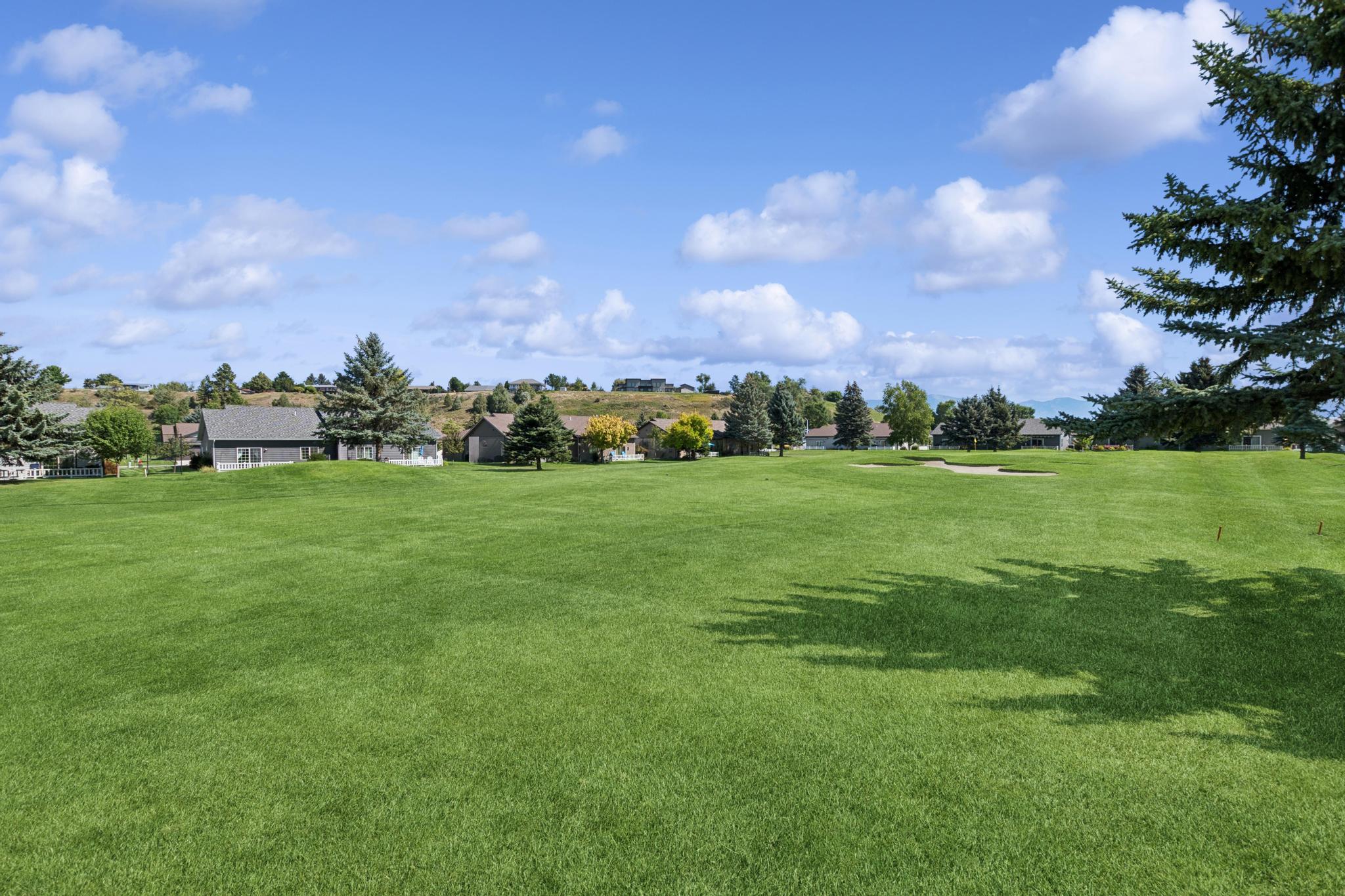 284 W Nicklaus Avenue