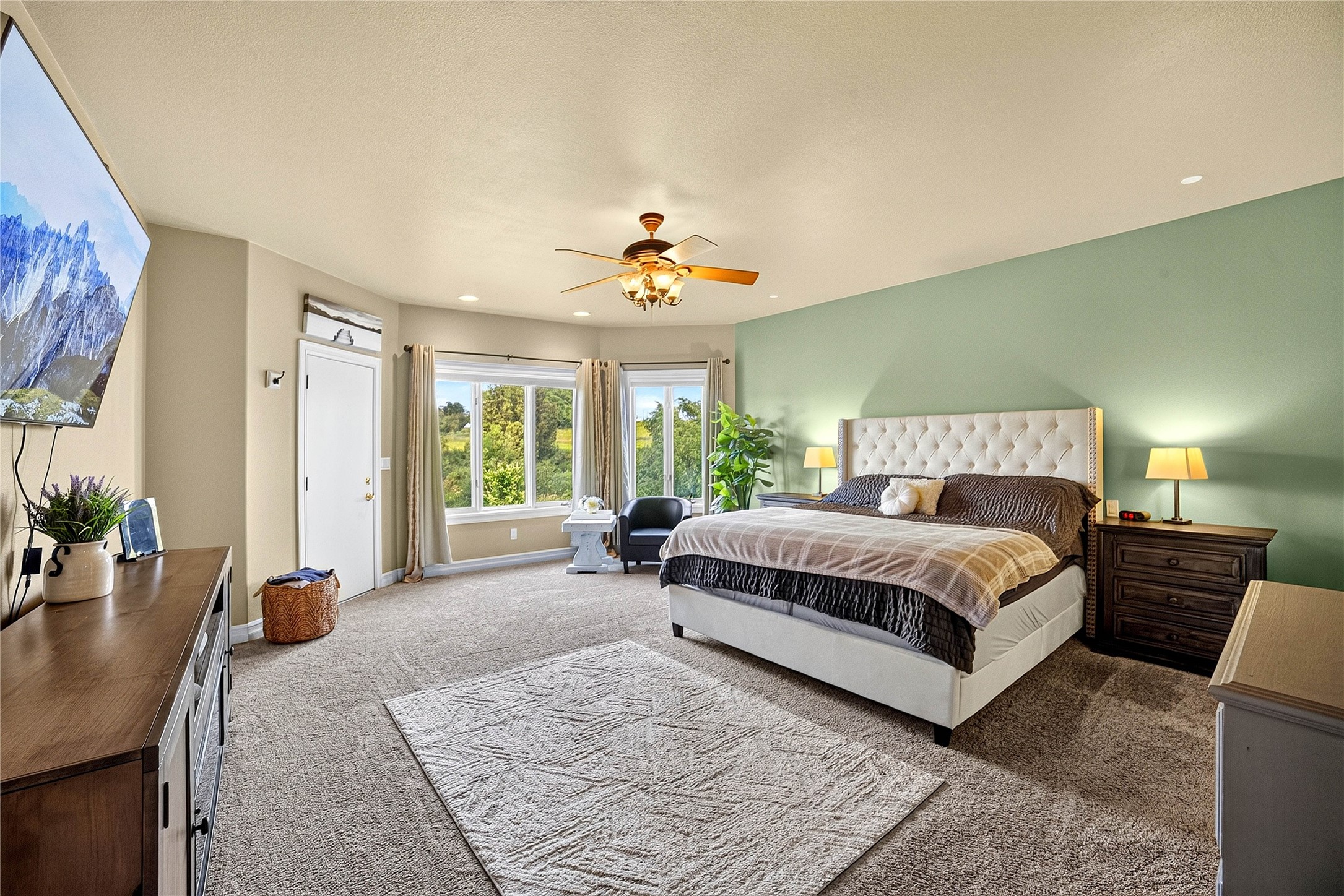 332 Stillwater Loop