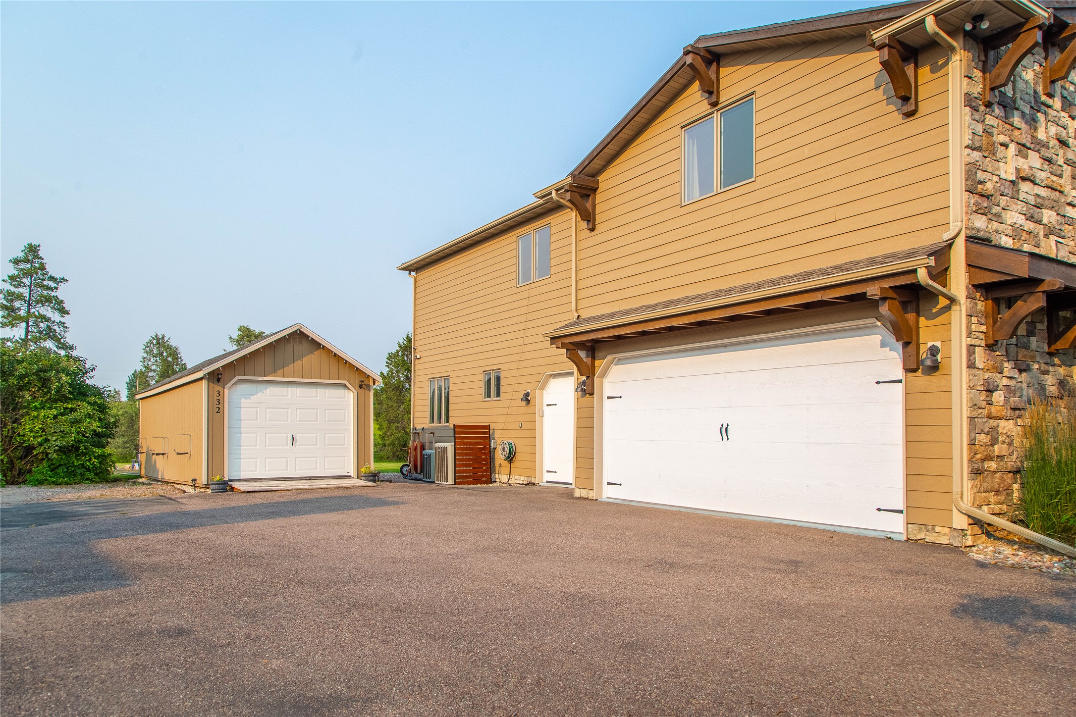 332 Stillwater Loop