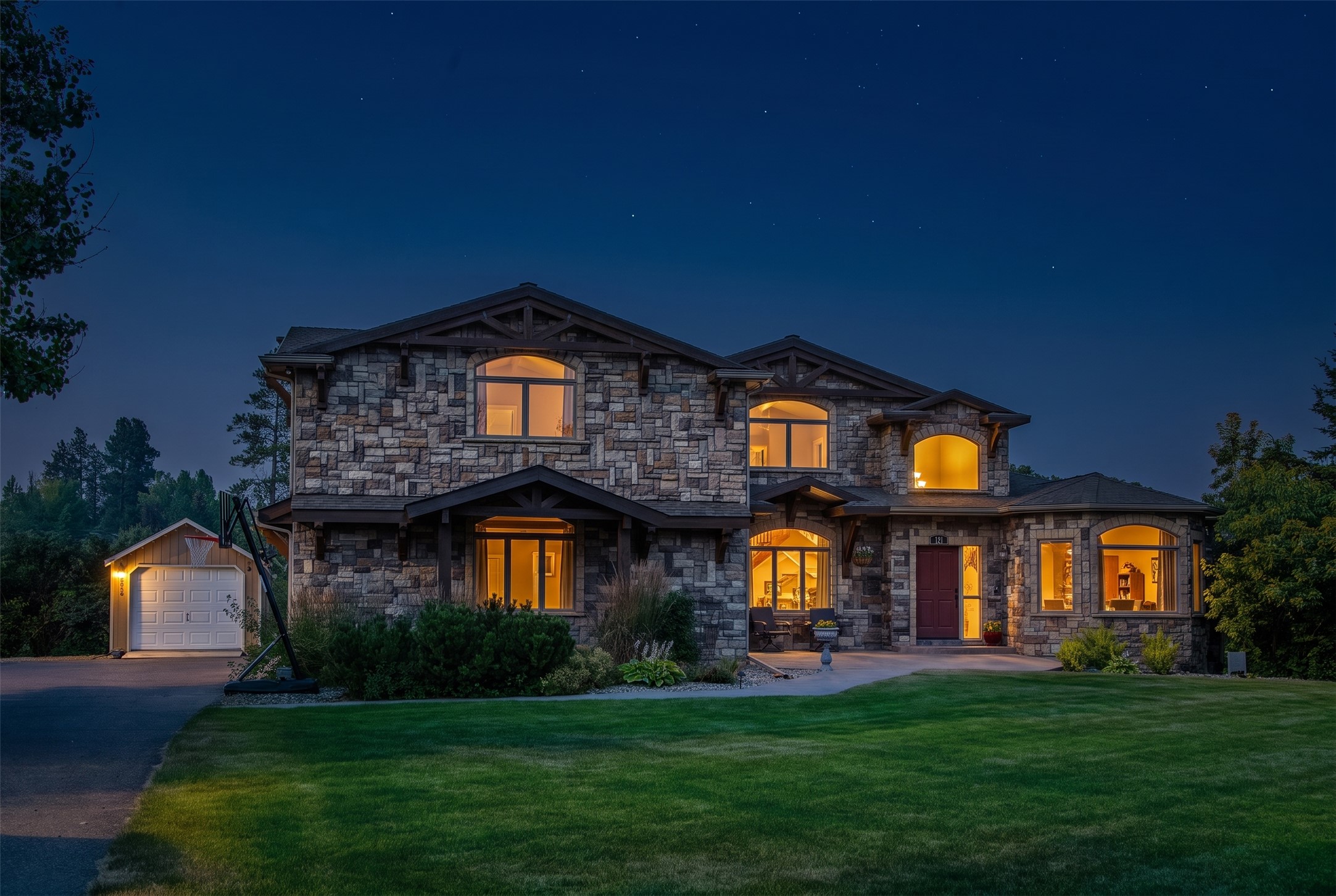 332 Stillwater Loop
