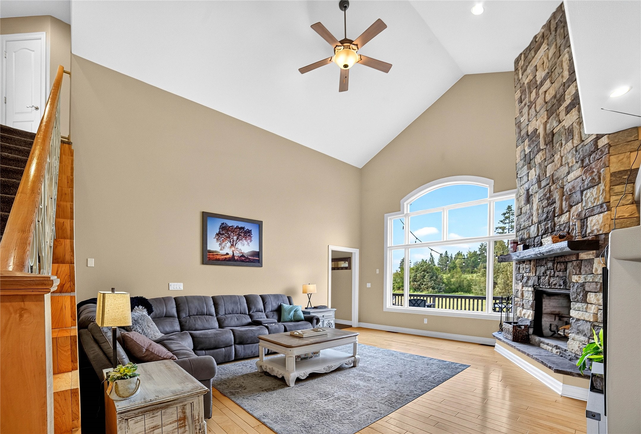 332 Stillwater Loop