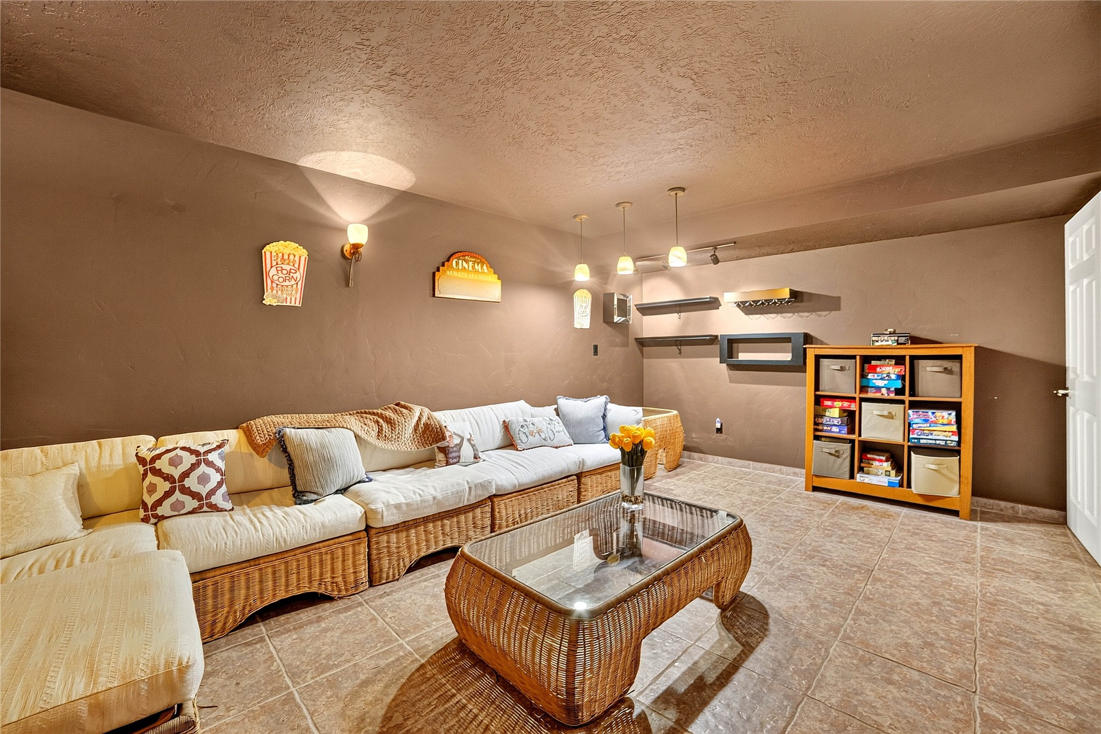 332 Stillwater Loop