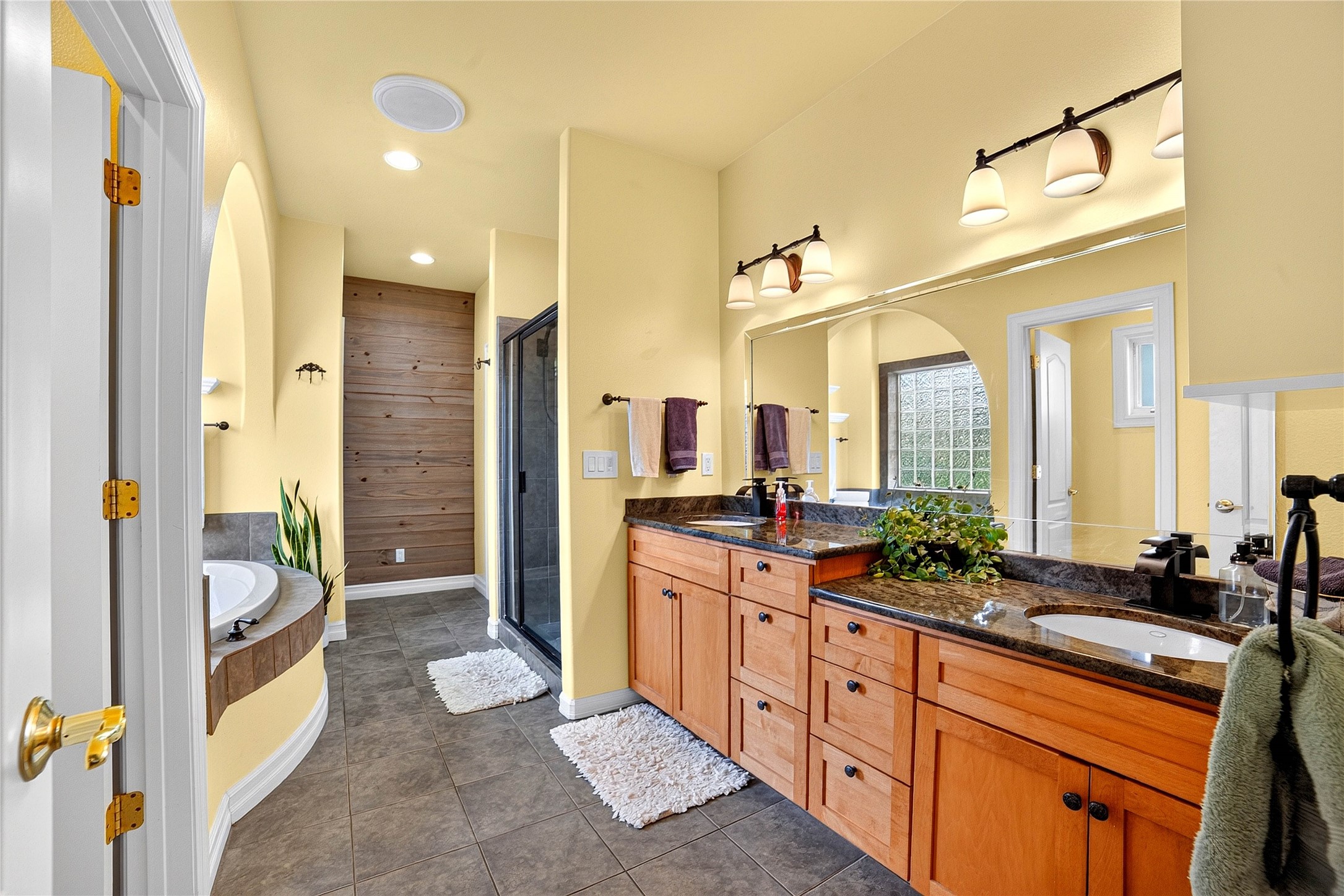 332 Stillwater Loop