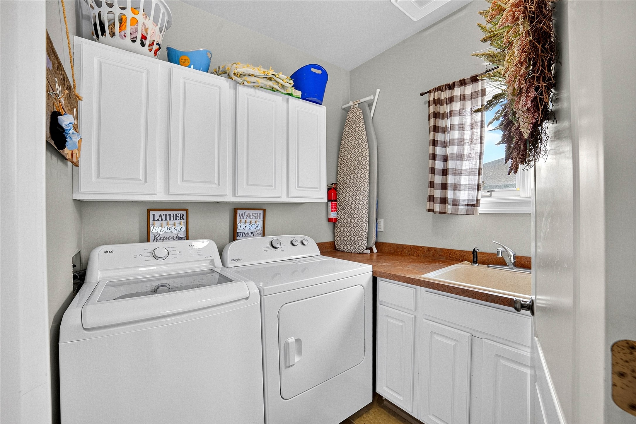 332 Stillwater Loop
