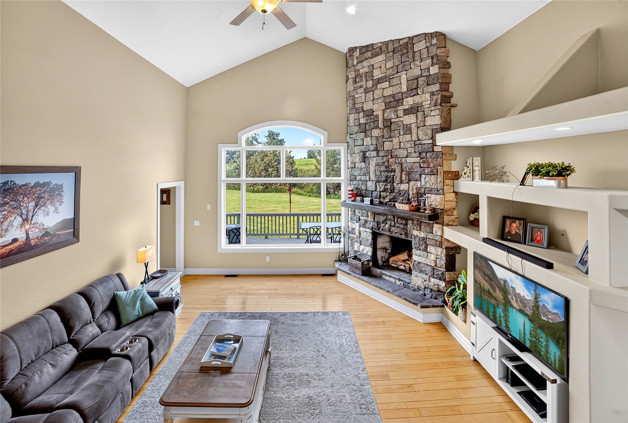 332 Stillwater Loop