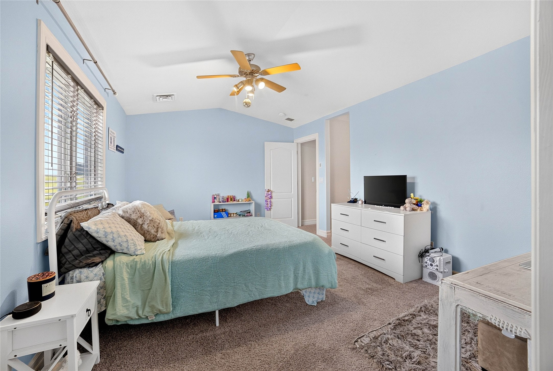 332 Stillwater Loop