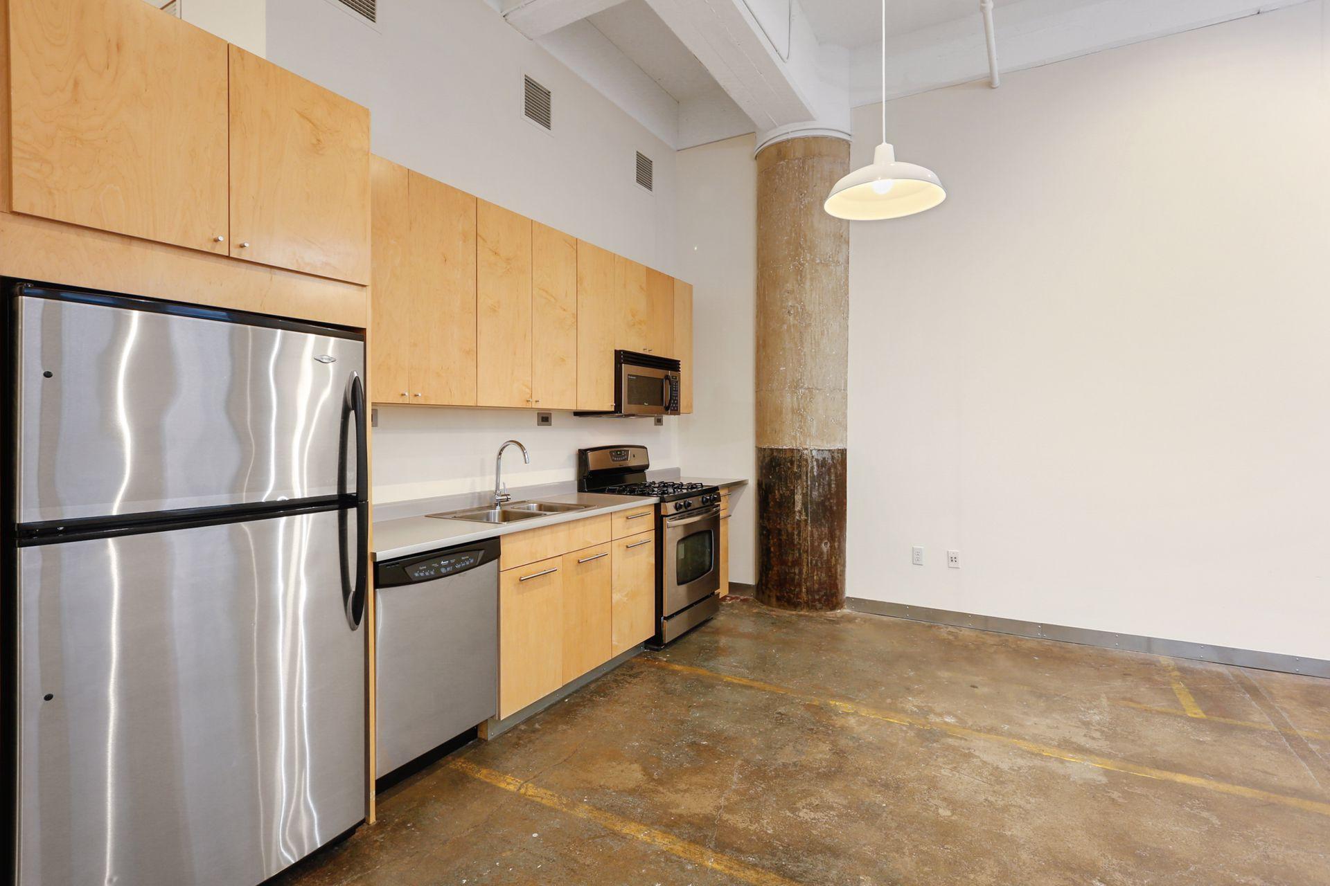 700 Washington Avenue N Unit: 207