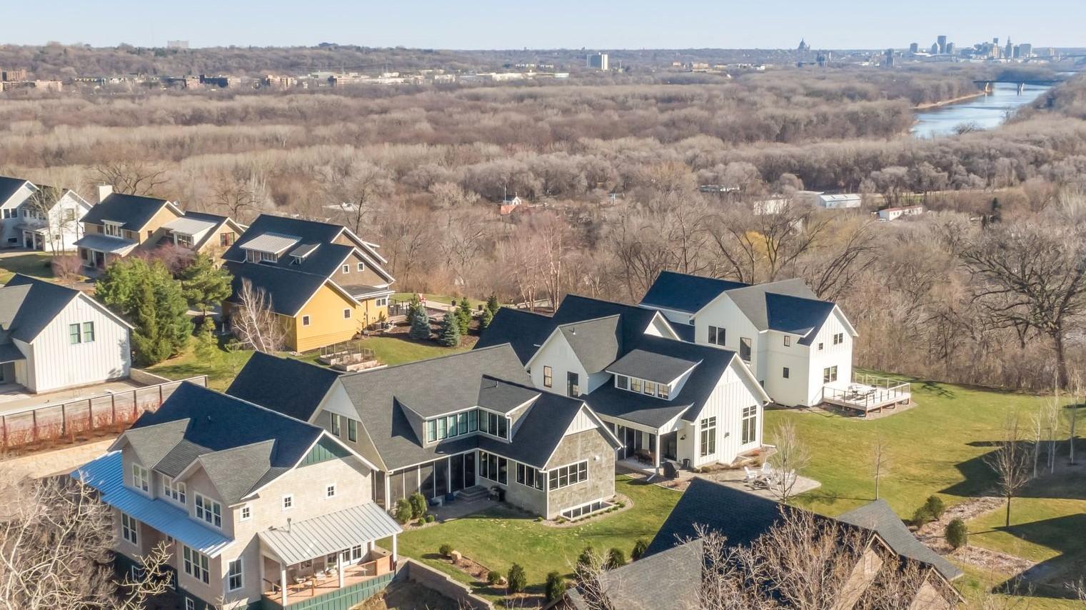 1367 Windy Ridge