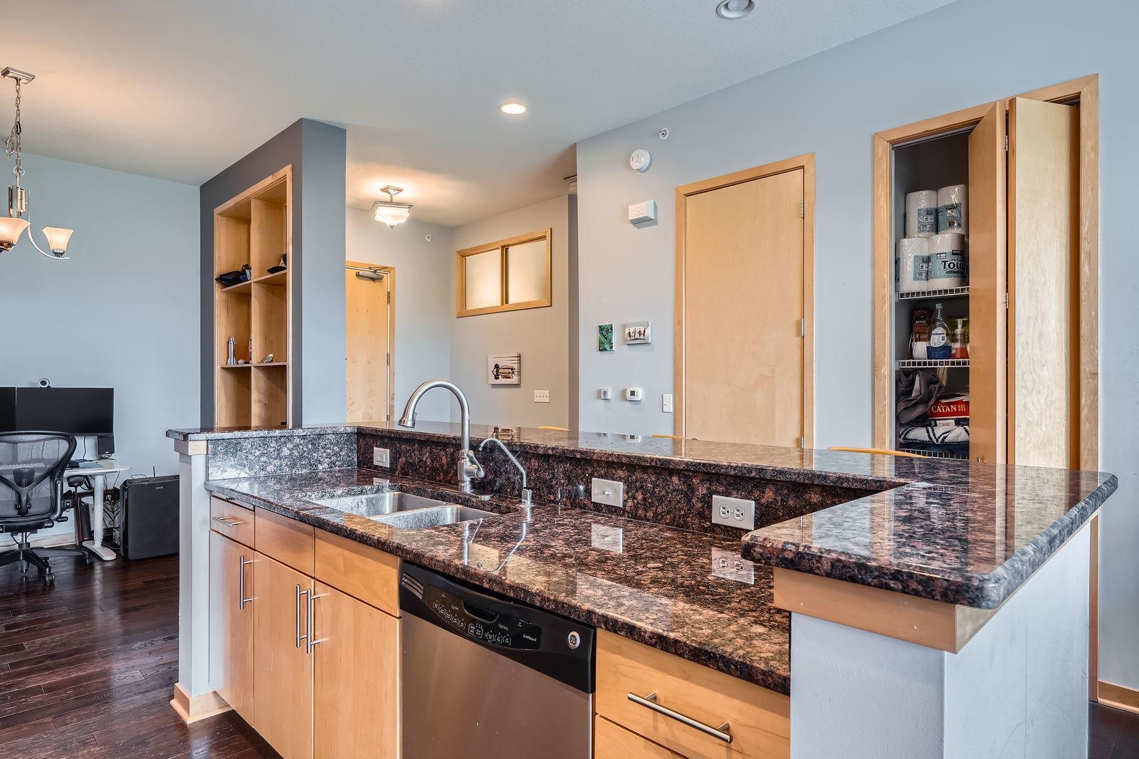 3640 Wooddale Avenue S Unit: 319