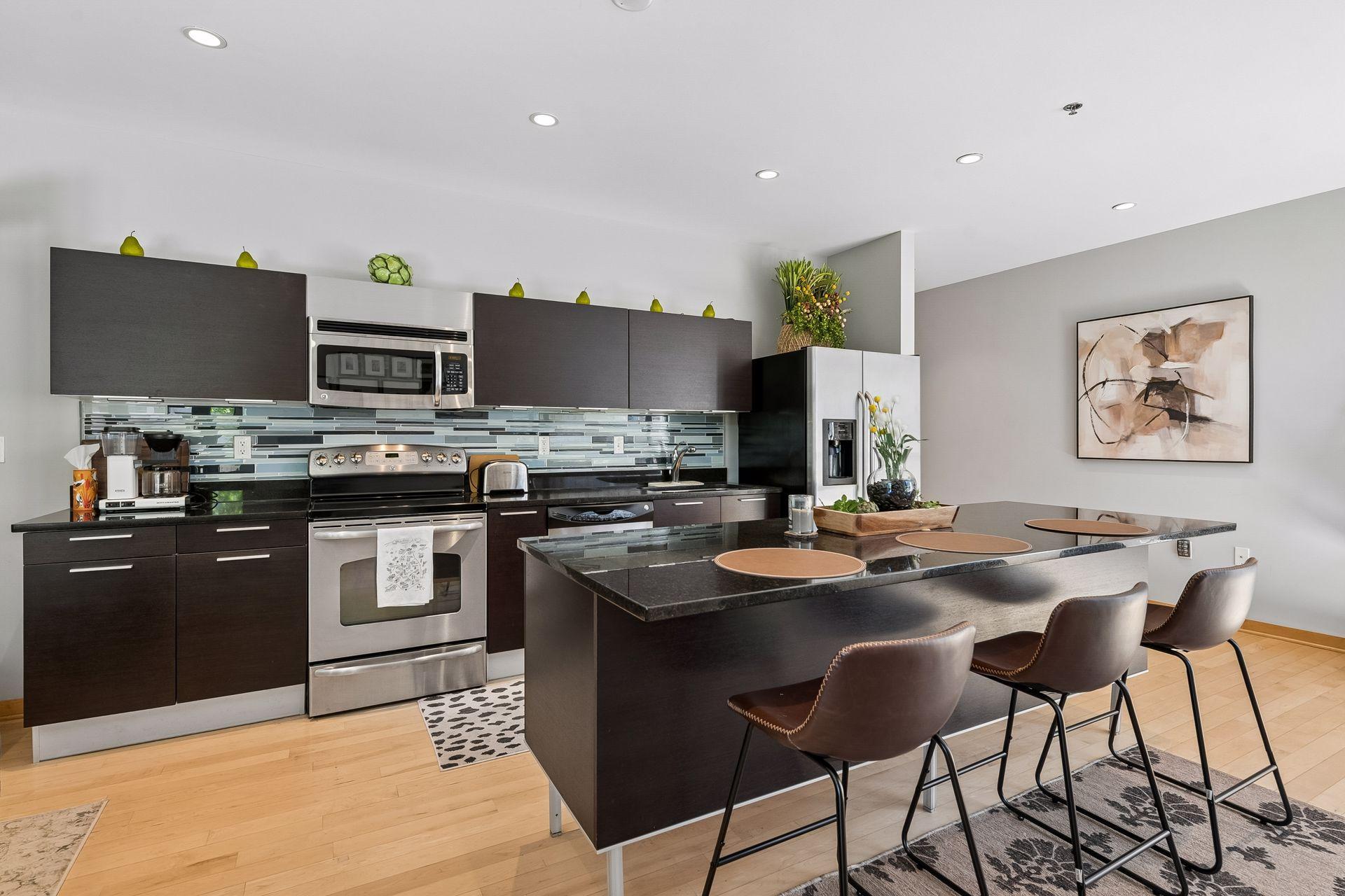 3104 W Lake Street Unit: 103