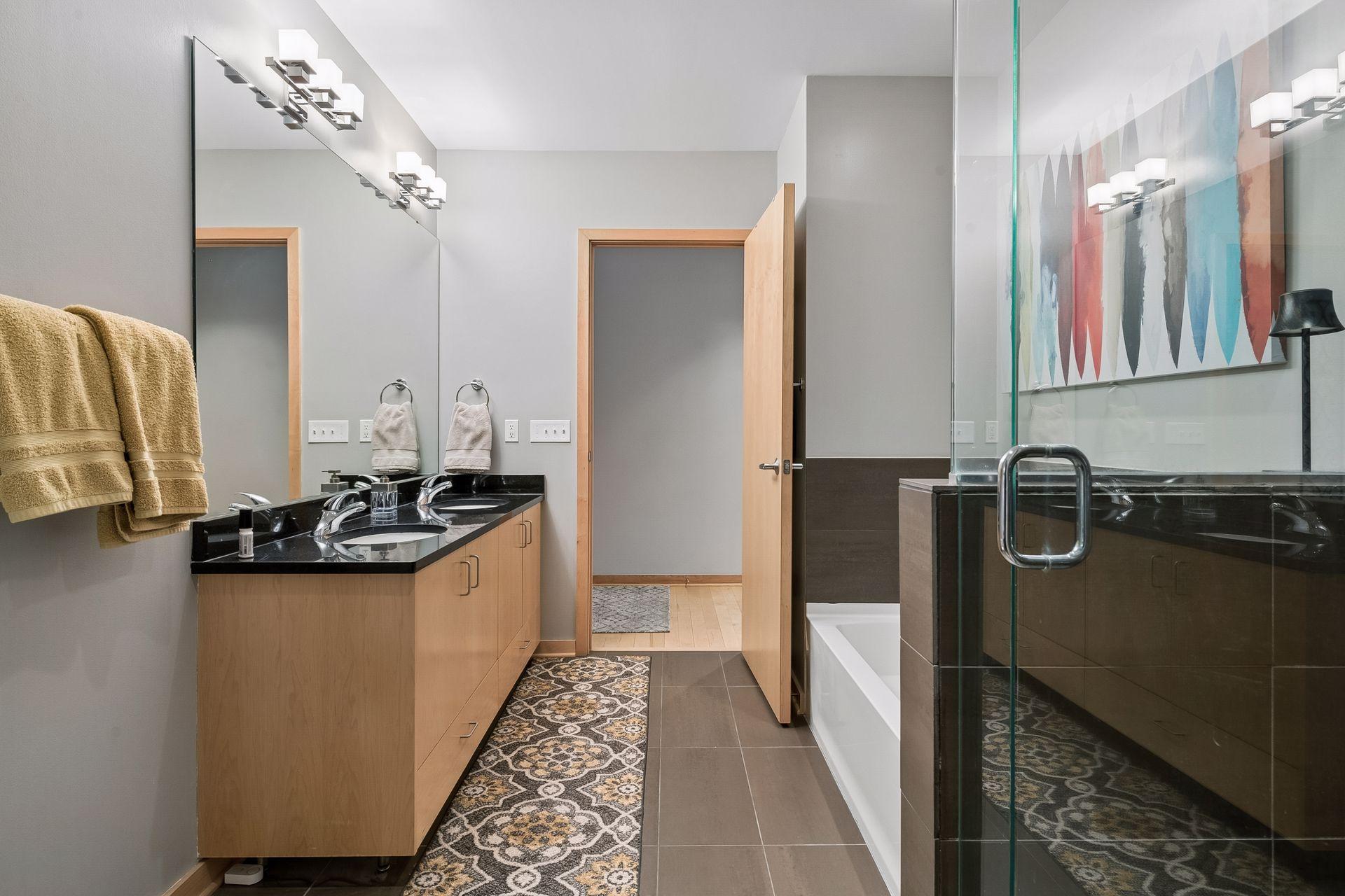 3104 W Lake Street Unit: 103