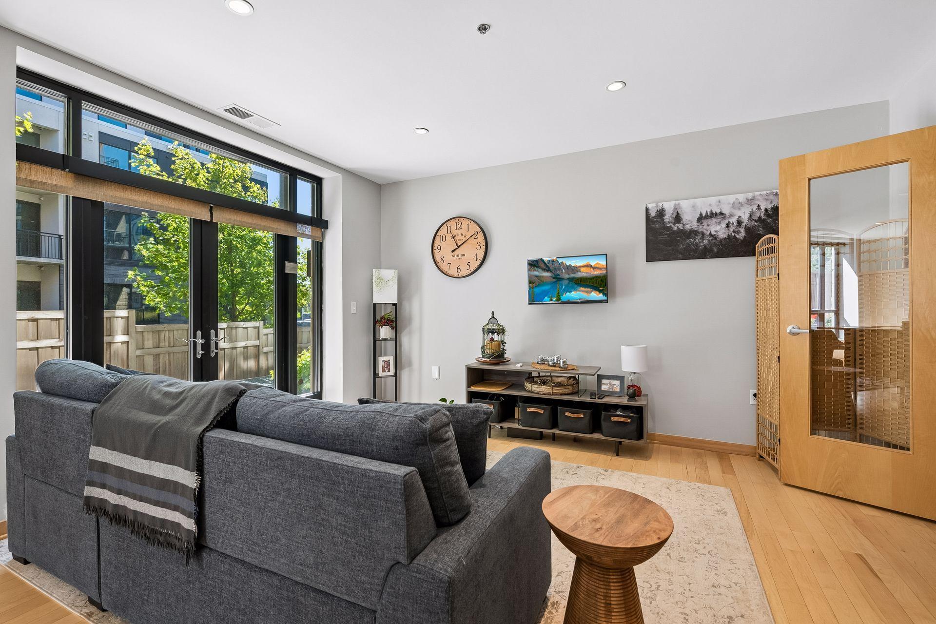 3104 W Lake Street Unit: 103