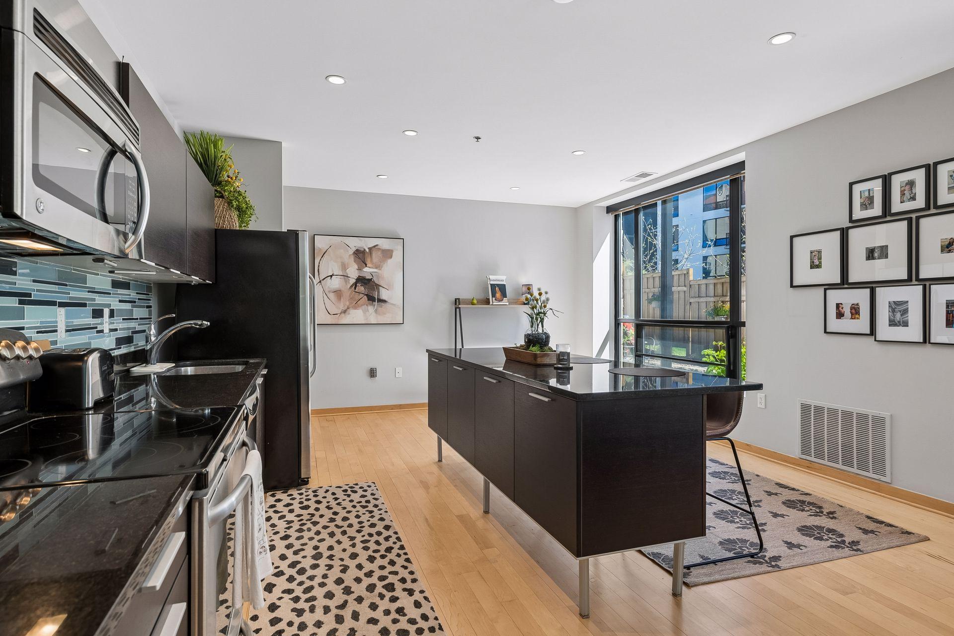 3104 W Lake Street Unit: 103