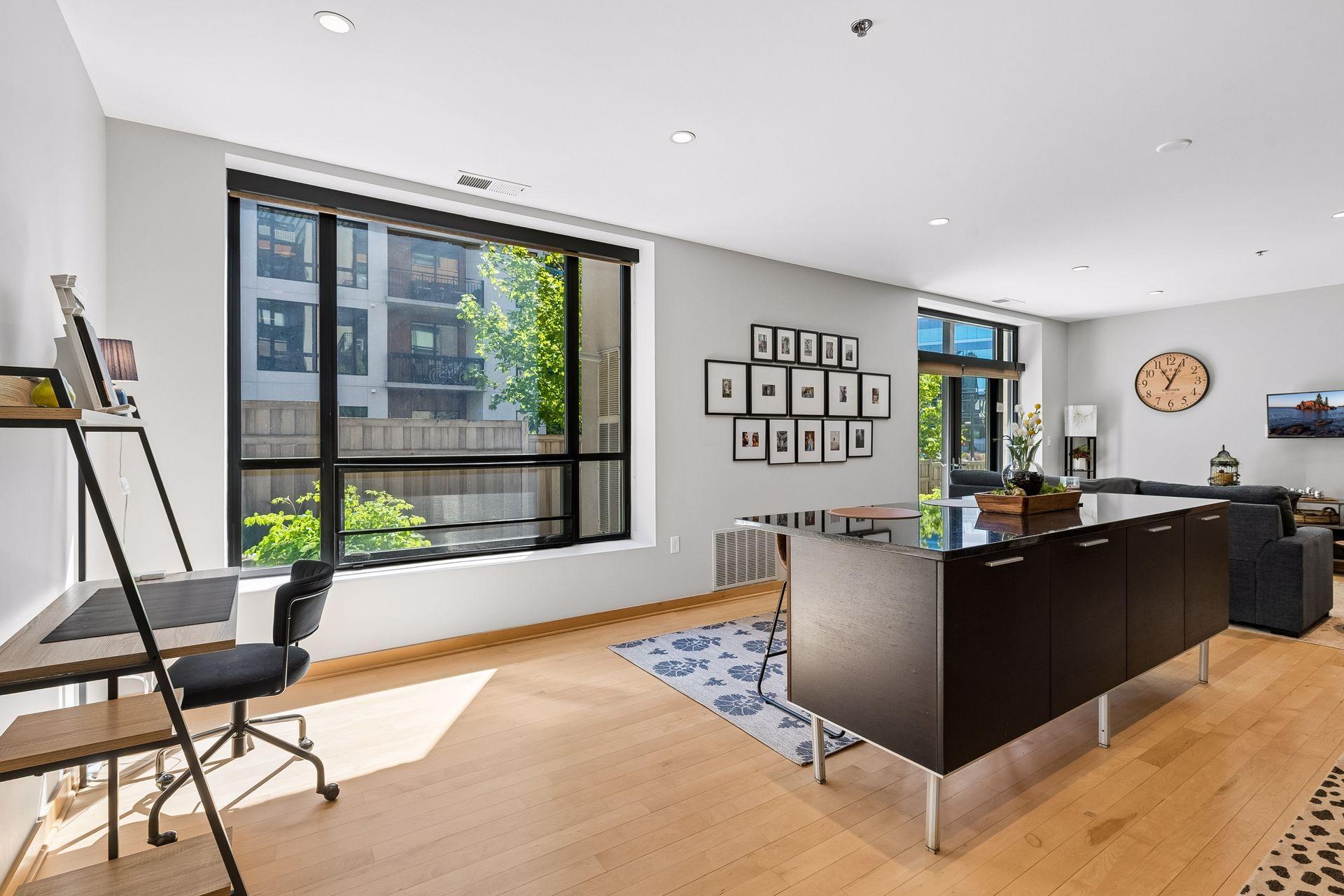 3104 W Lake Street Unit: 103