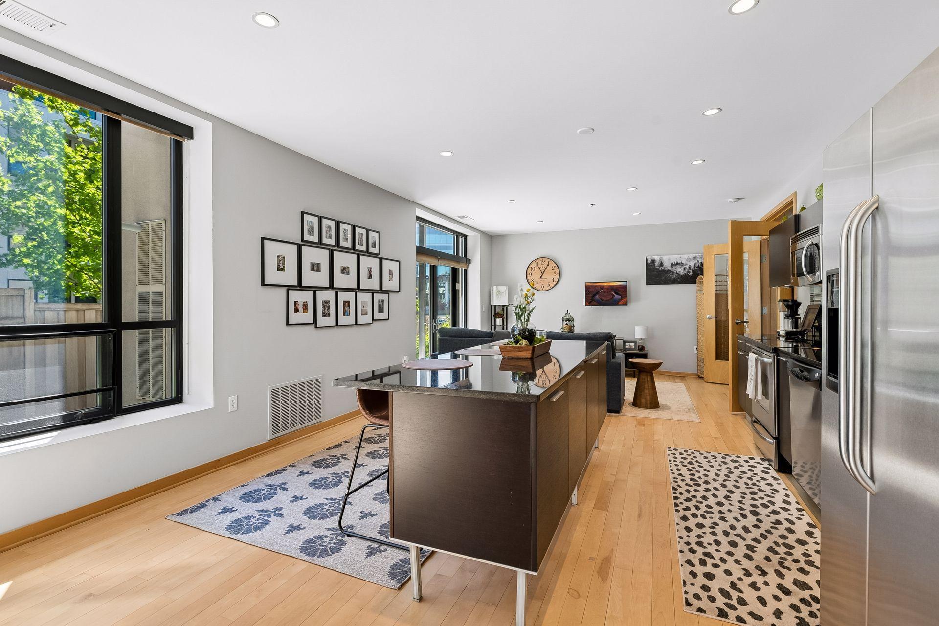 3104 W Lake Street Unit: 103