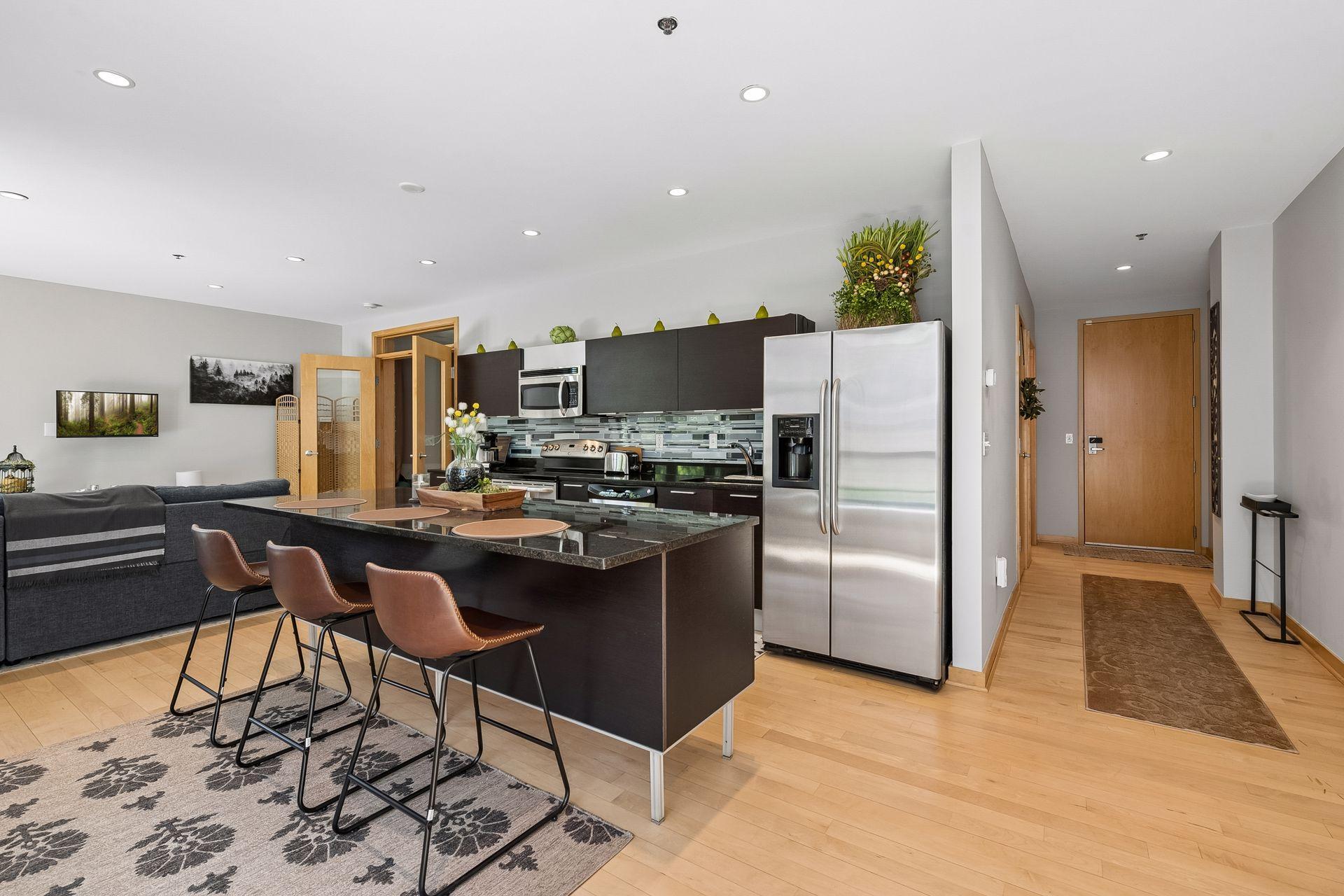 3104 W Lake Street Unit: 103