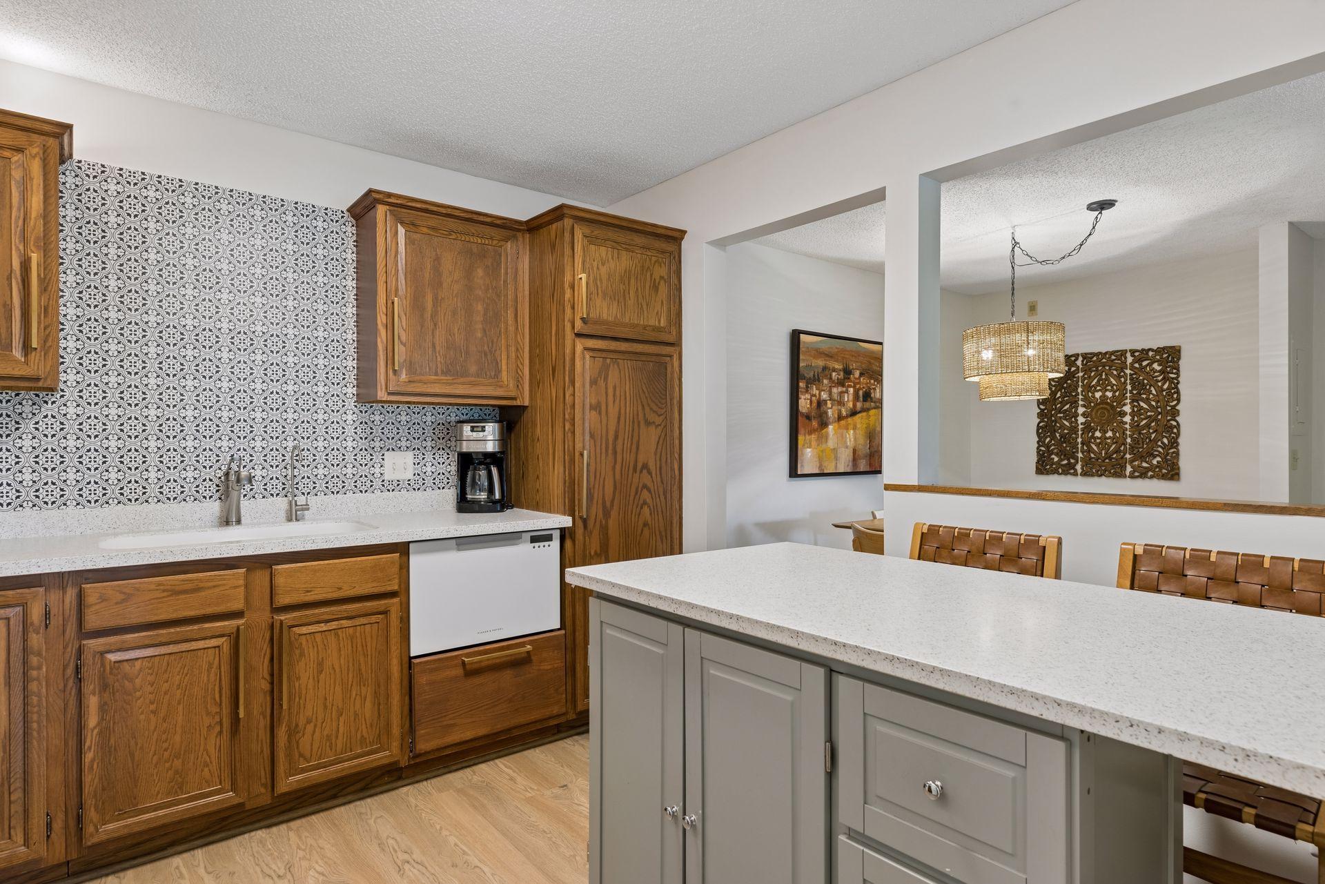 10540 43rd Avenue N Unit: 111