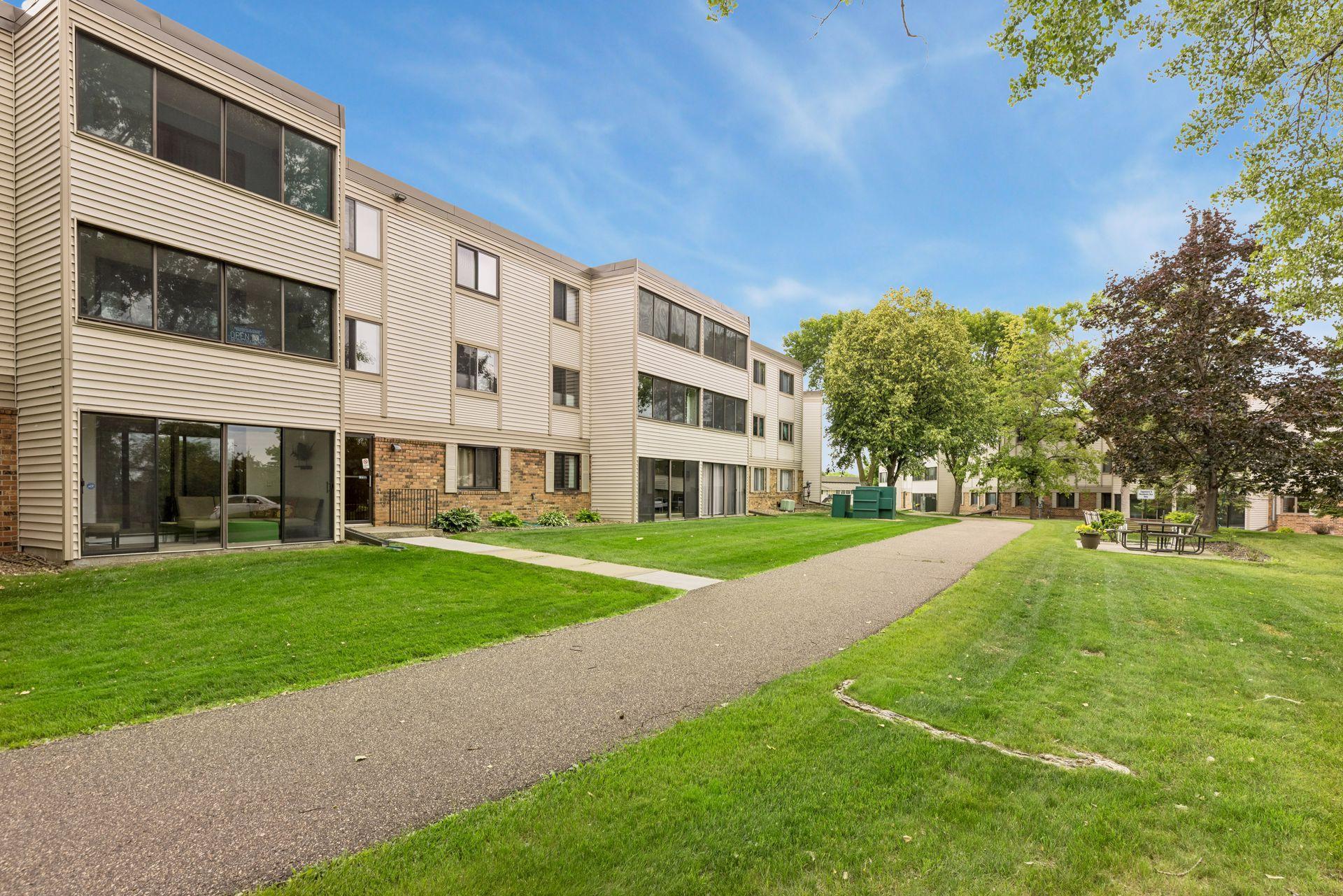 10540 43rd Avenue N Unit: 111