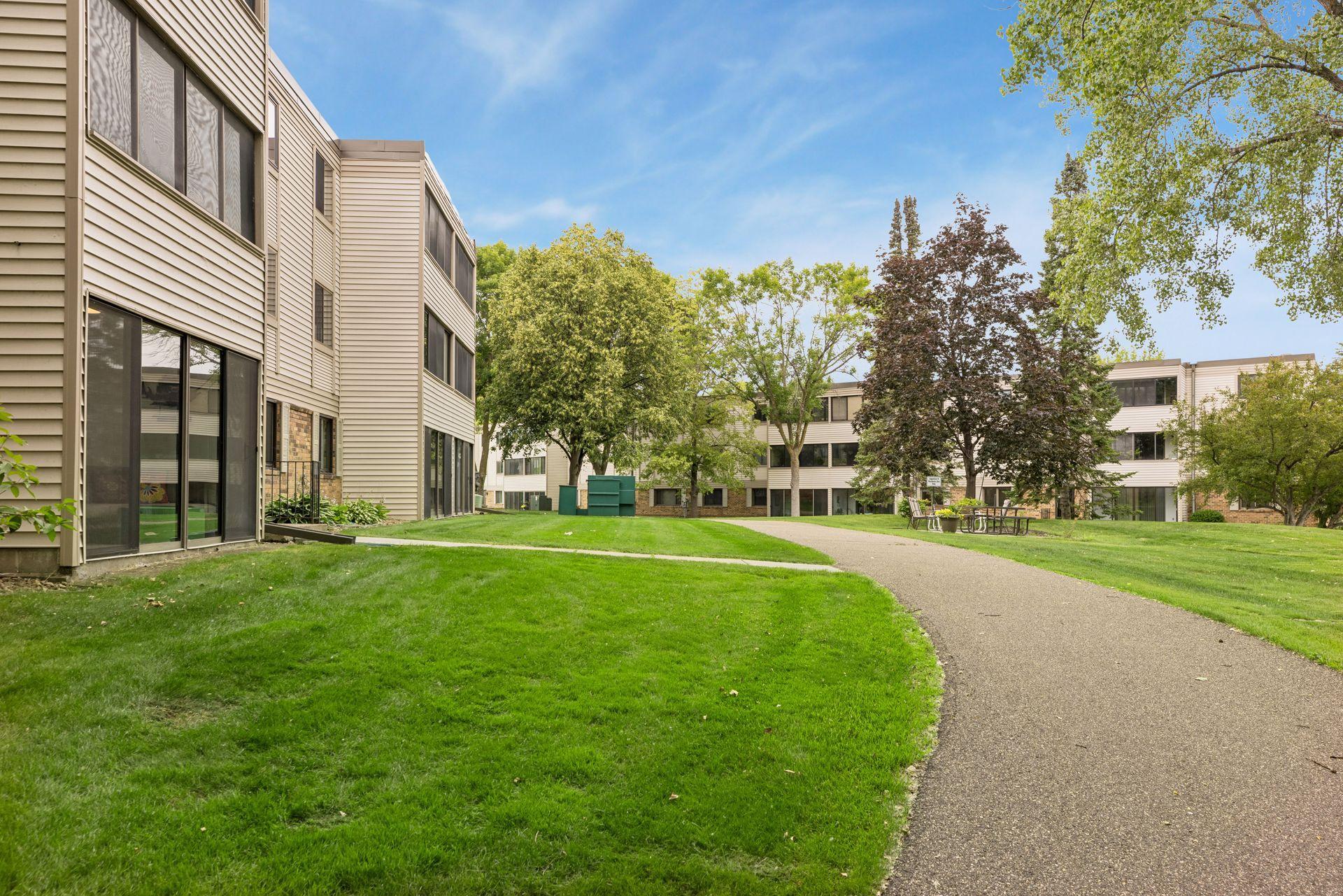 10540 43rd Avenue N Unit: 111