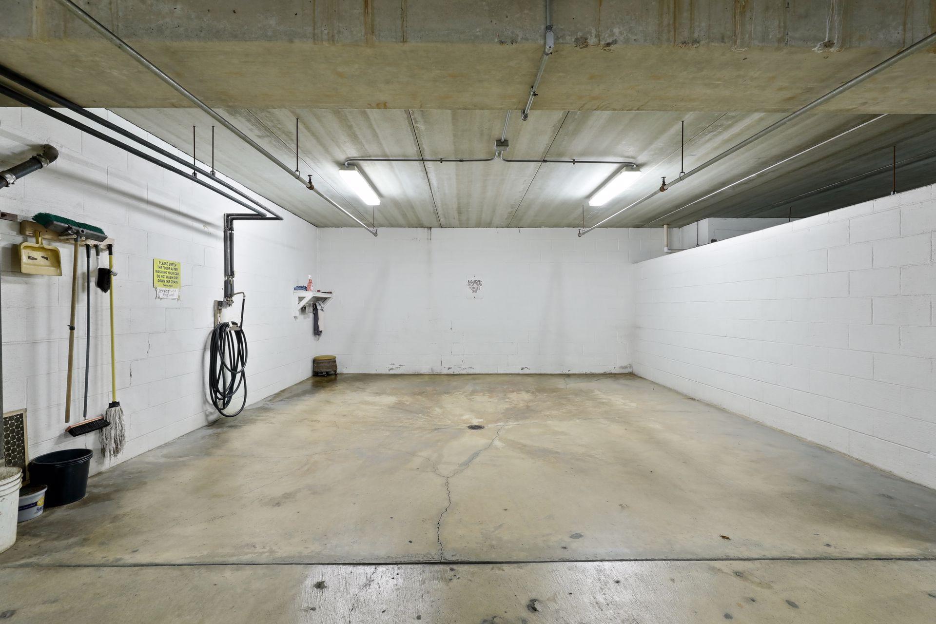 10540 43rd Avenue N Unit: 111