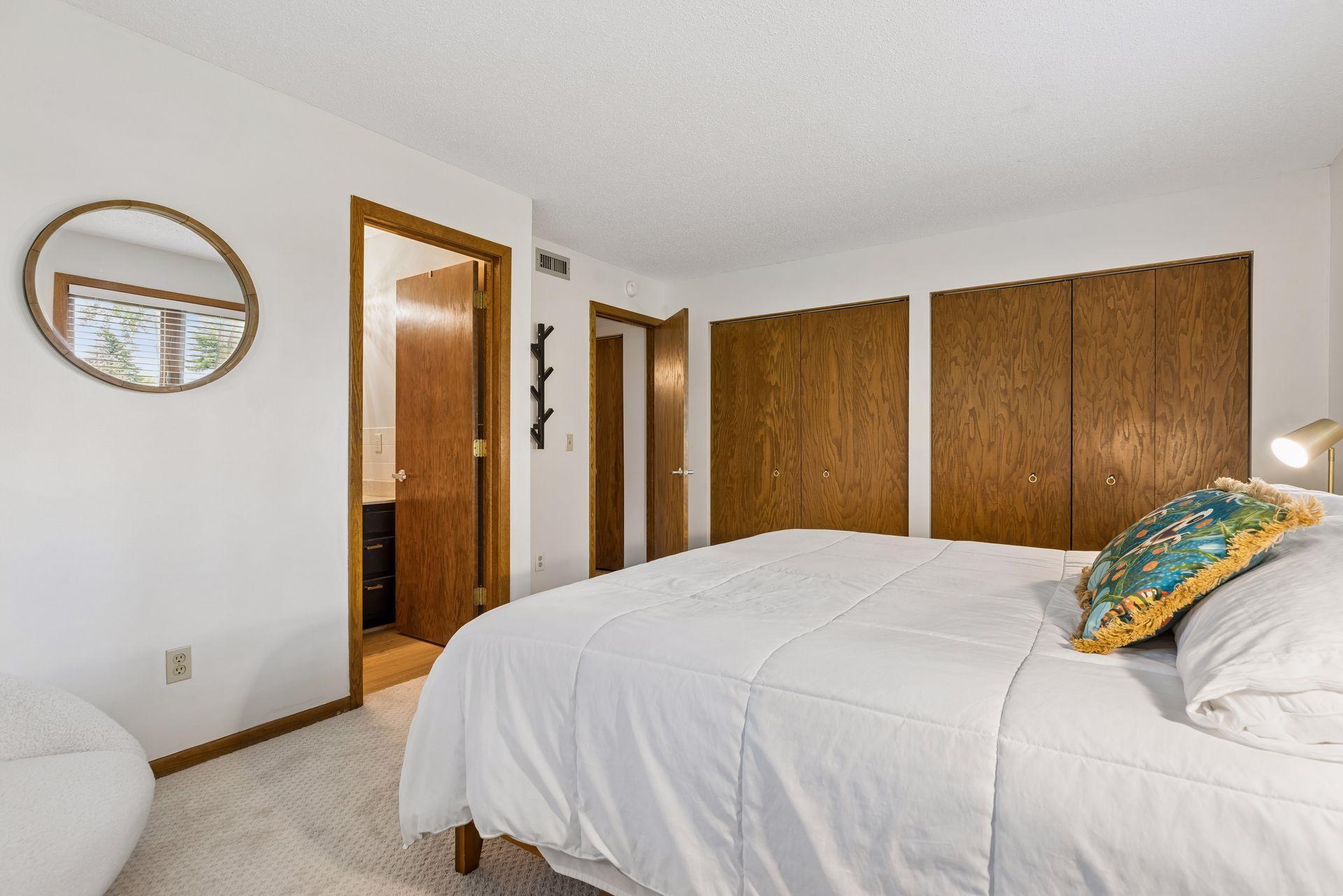 10540 43rd Avenue N Unit: 111